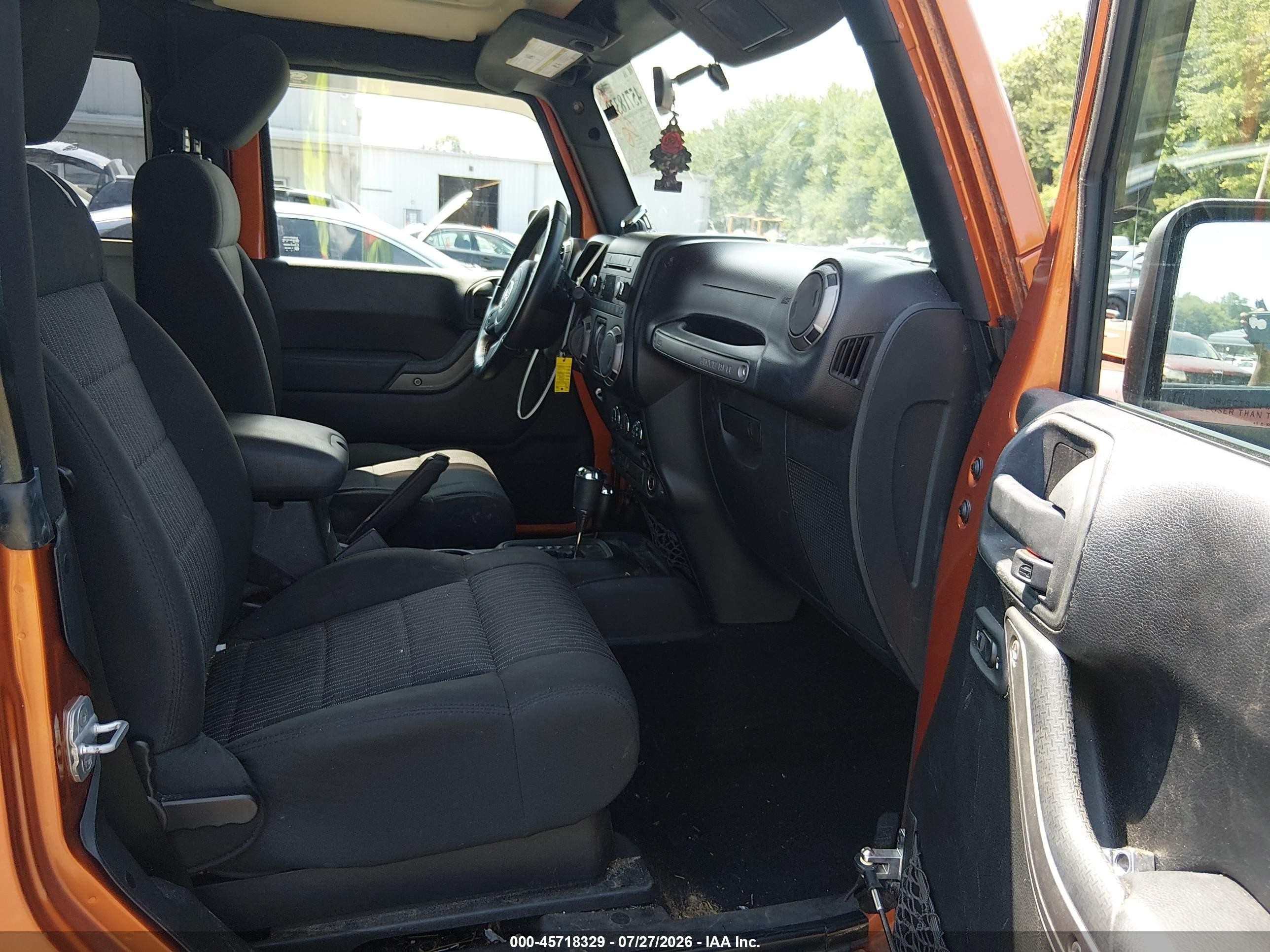 2011 Jeep Wrangler Sport Оранжевый vin: 1J4AA2D1XBL542864