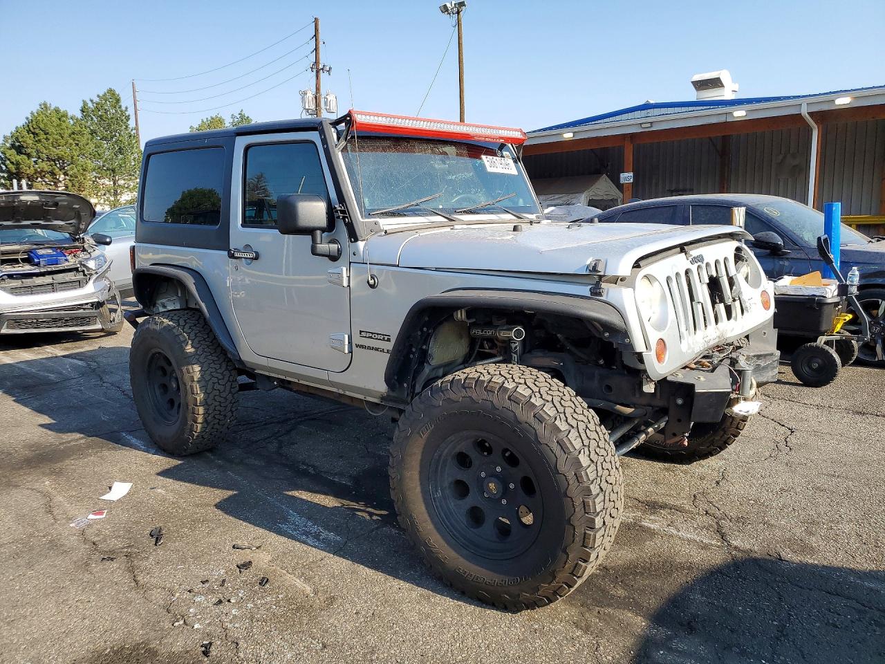 2011 Jeep Wrangler Sport Silver vin: 1J4AA2D1XBL548163