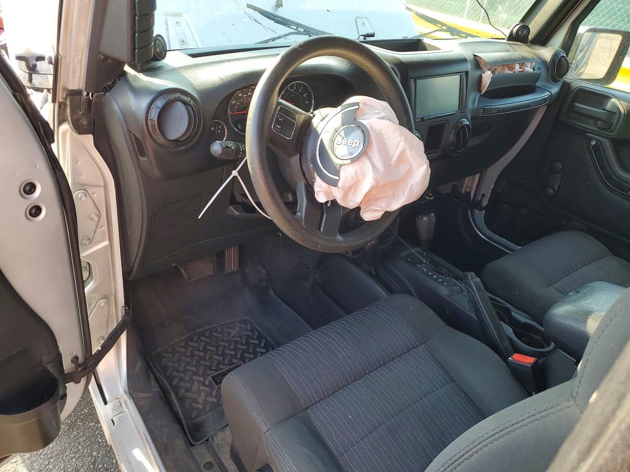 2011 Jeep Wrangler Sport Silver vin: 1J4AA2D1XBL548163