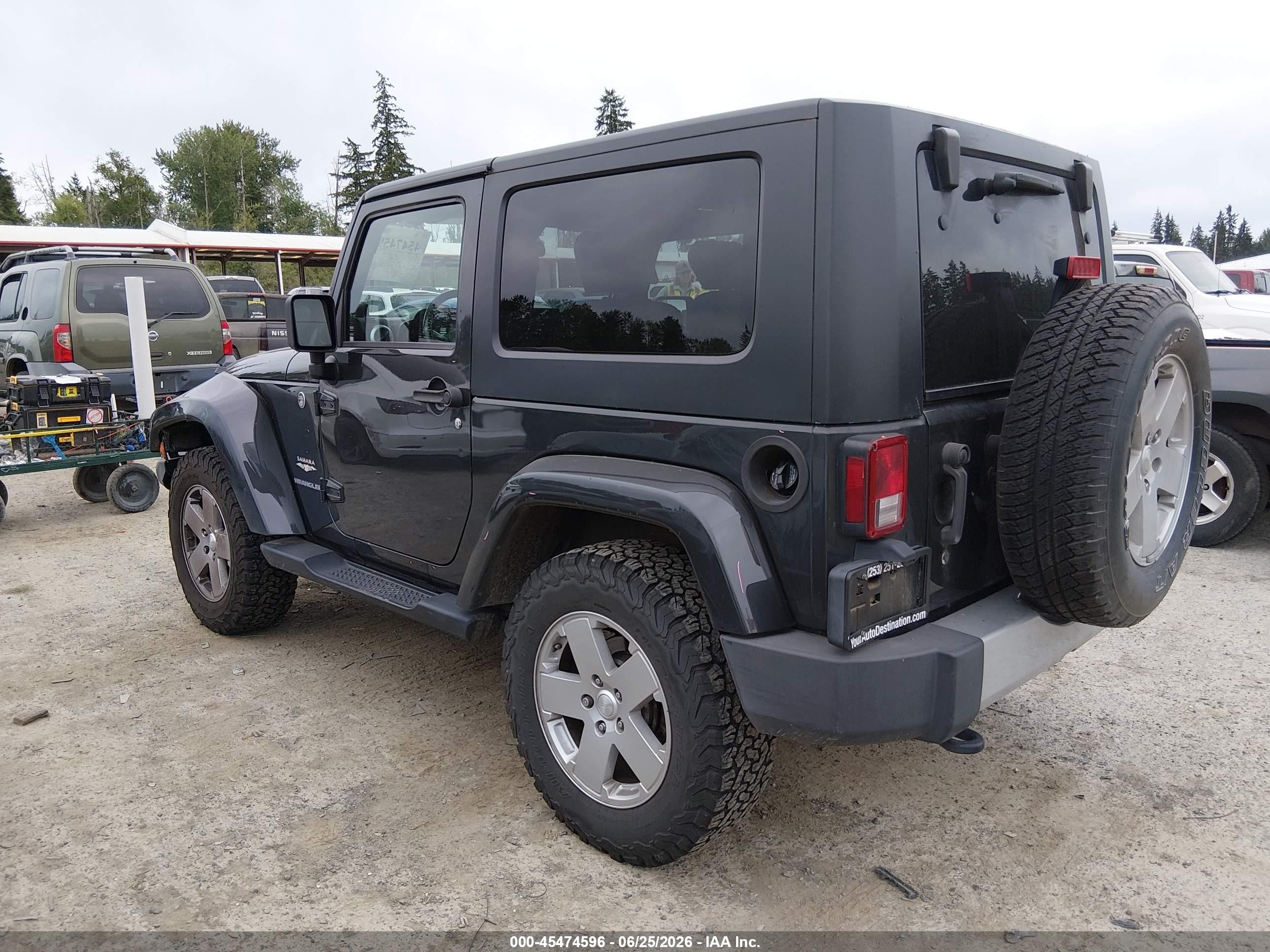 2010 Jeep Wrangler Sahara Gray vin: 1J4AA5D12AL122810