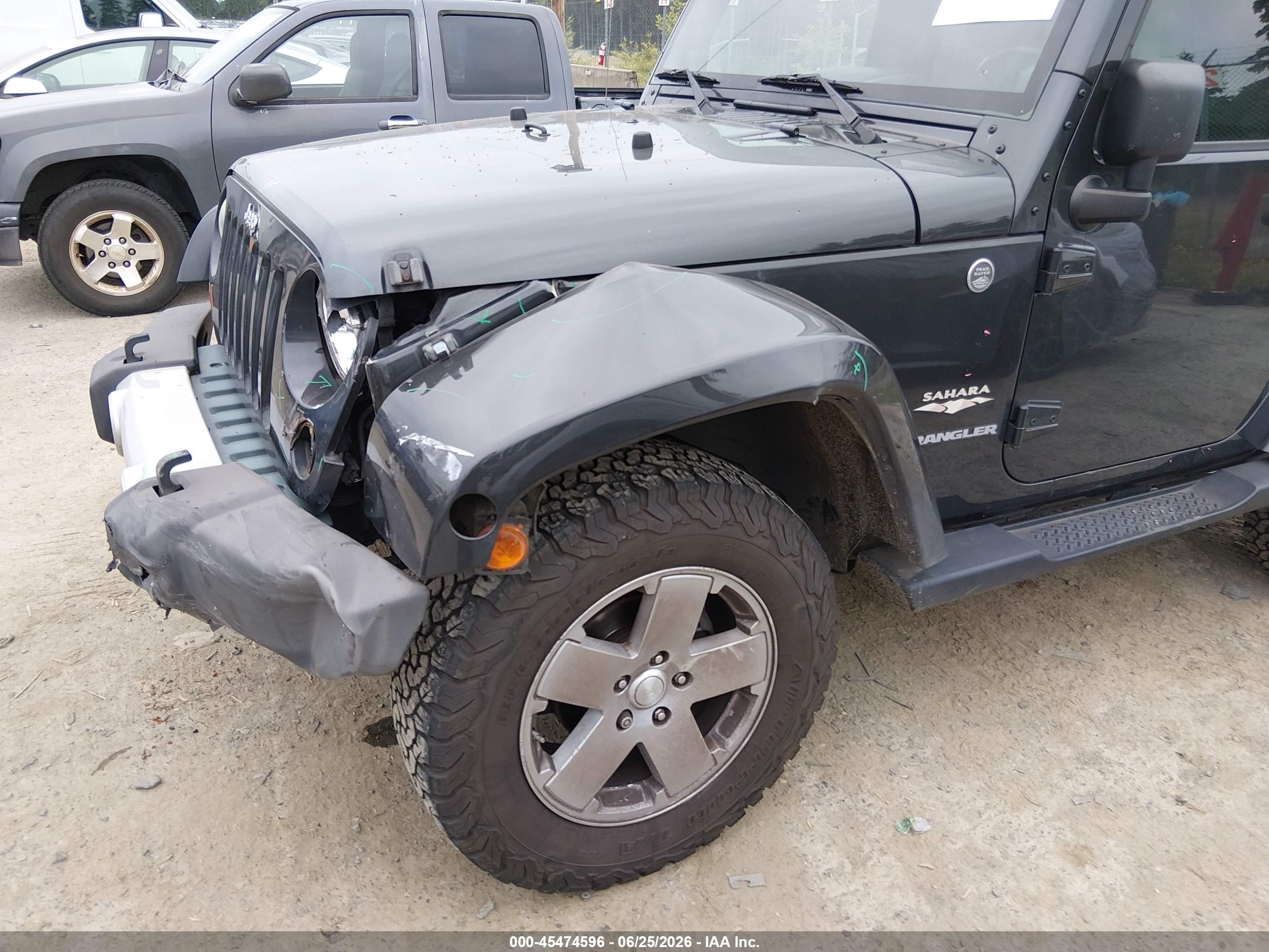 2010 Jeep Wrangler Sahara Gray vin: 1J4AA5D12AL122810
