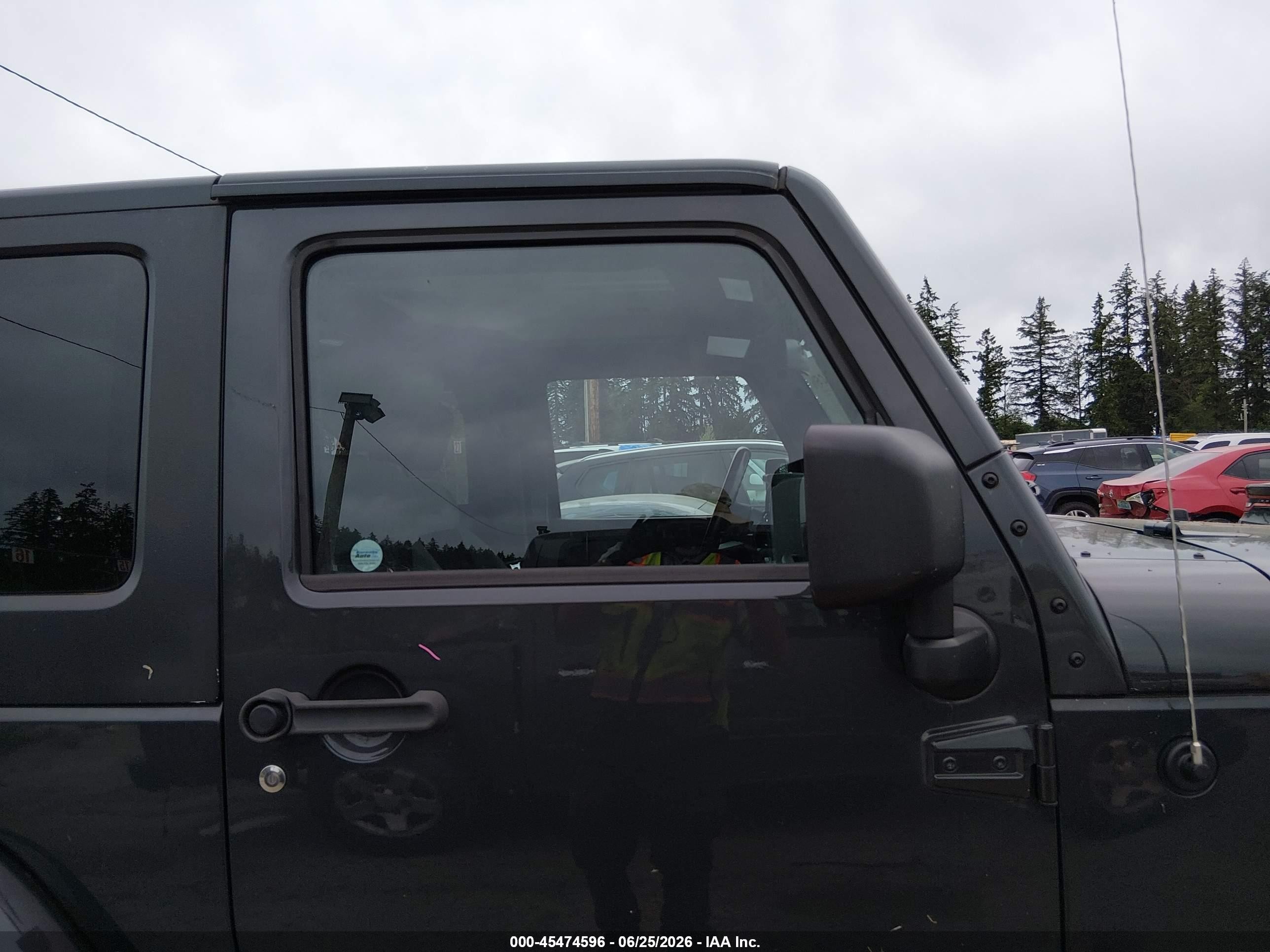 2010 Jeep Wrangler Sahara Gray vin: 1J4AA5D12AL122810