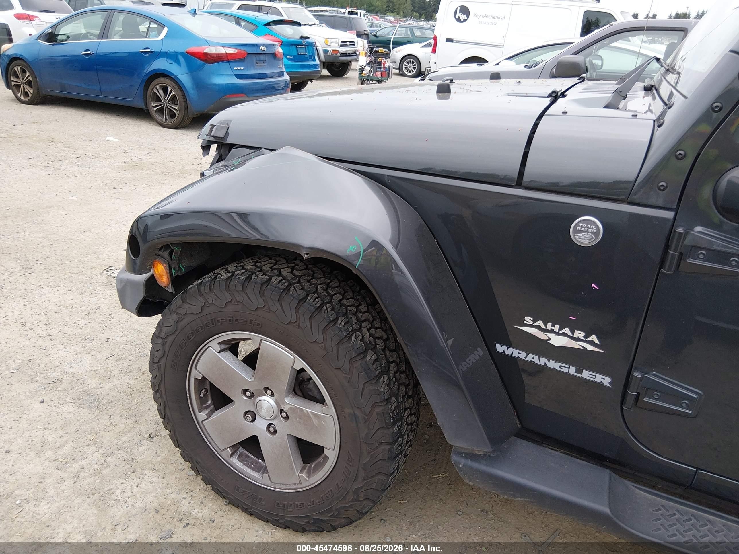 2010 Jeep Wrangler Sahara Gray vin: 1J4AA5D12AL122810