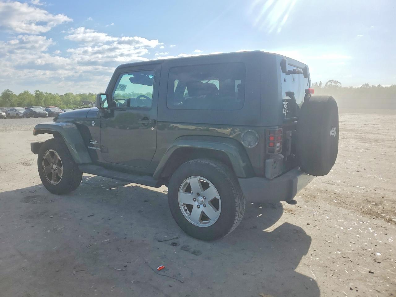 2010 Jeep Wrangler Sahara Green vin: 1J4AA5D13AL124906