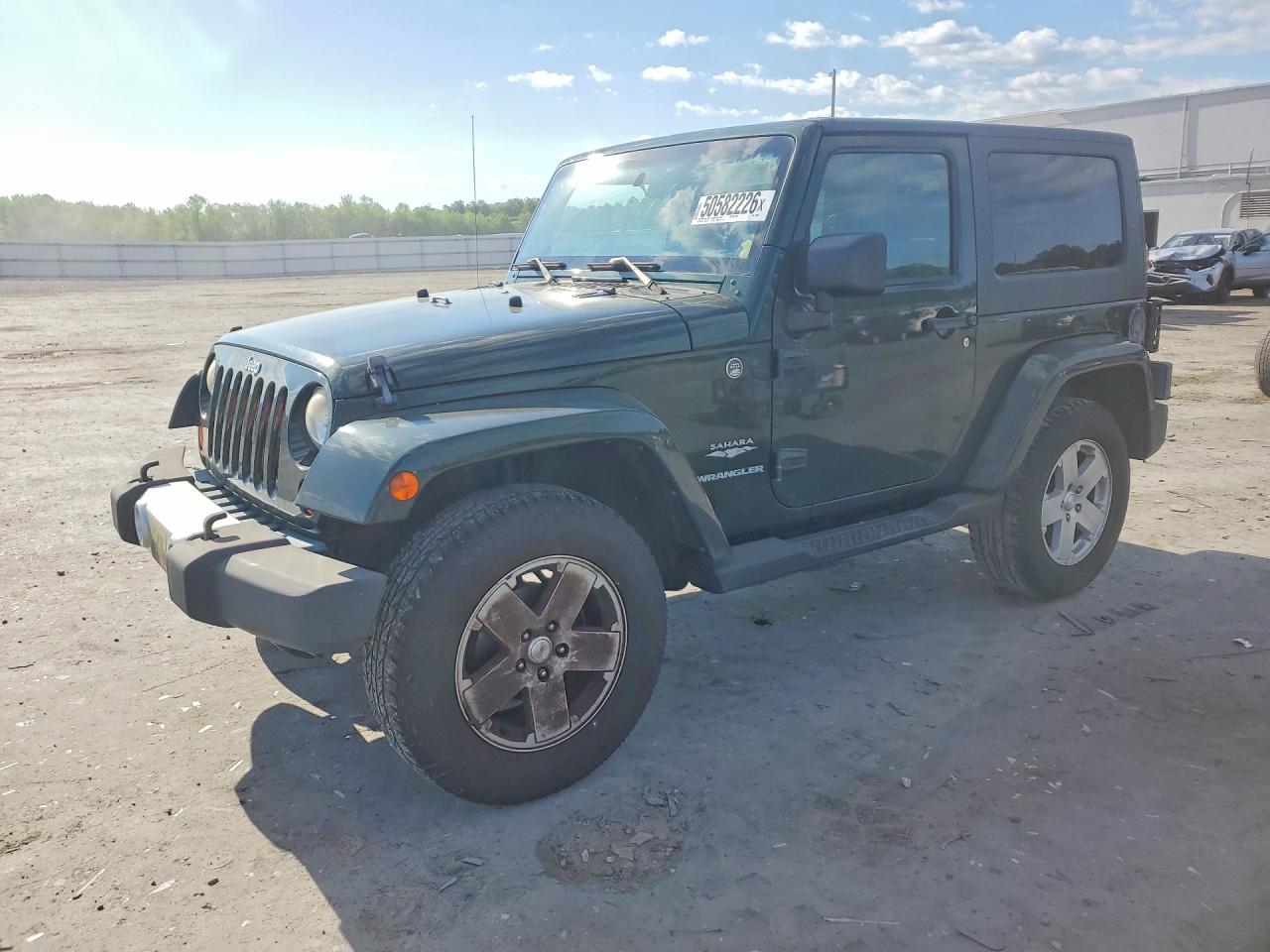 2010 Jeep Wrangler Sahara Зеленый vin: 1J4AA5D13AL124906