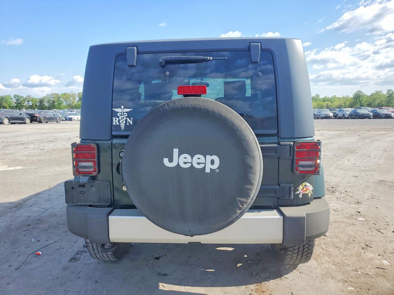 2010 Jeep Wrangler Sahara Green vin: 1J4AA5D13AL124906