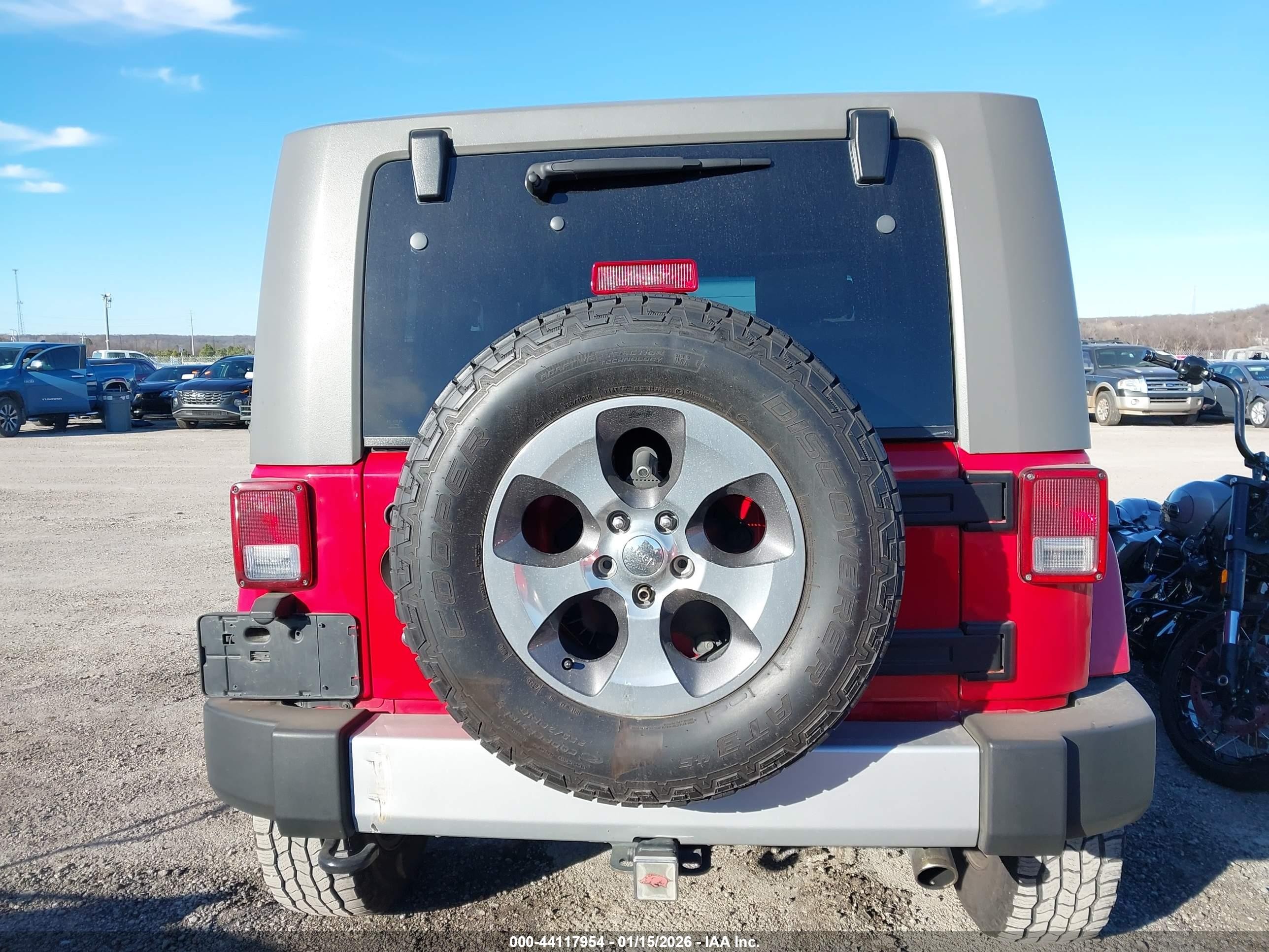 2010 Jeep Wrangler Sahara Red vin: 1J4AA5D13AL230160