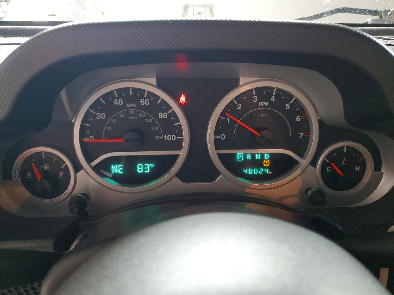 2010 Jeep Wrangler Sahara Silver vin: 1J4AA5D15AL214901