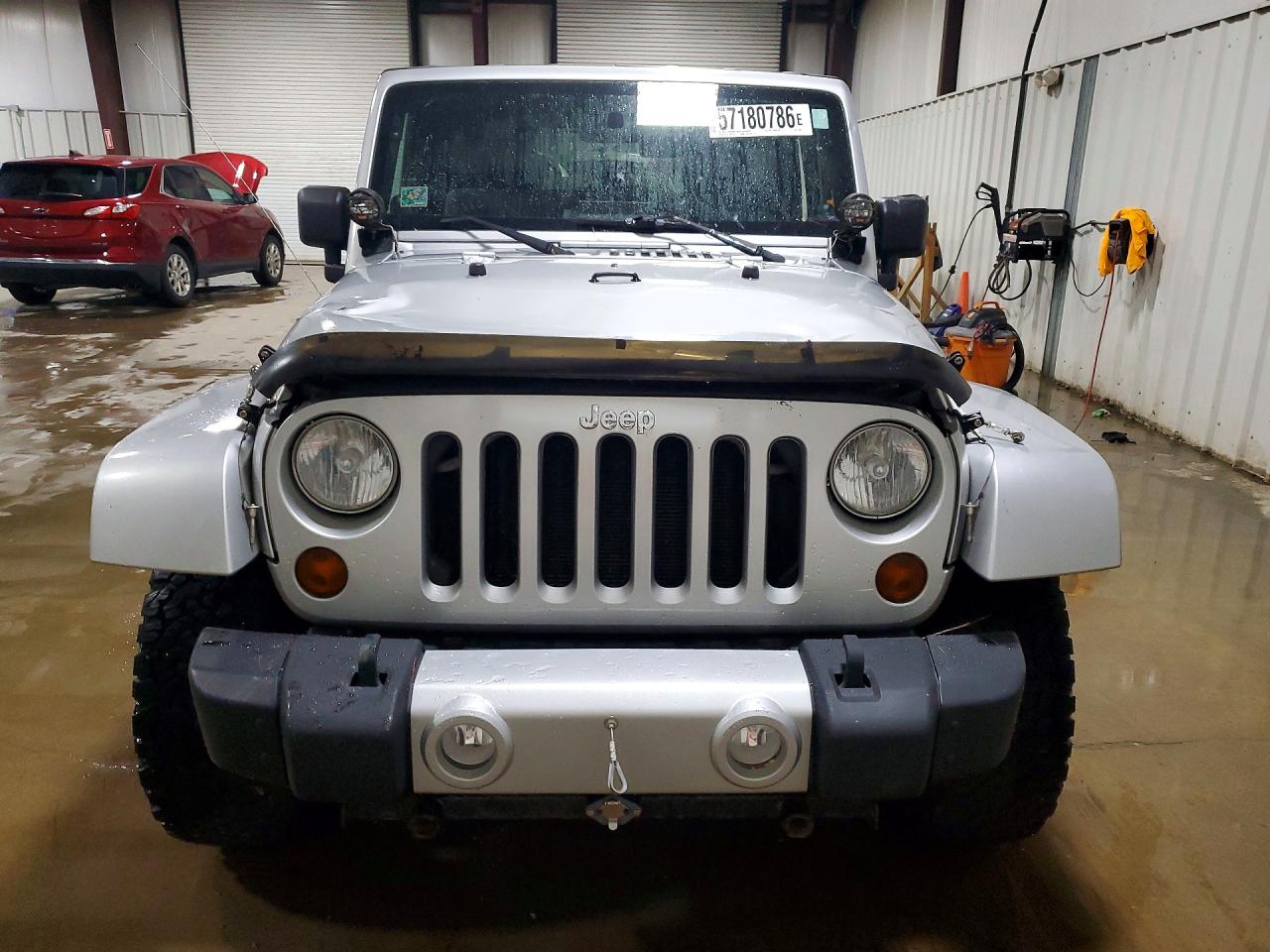 2010 Jeep Wrangler Sahara Silver vin: 1J4AA5D15AL214901