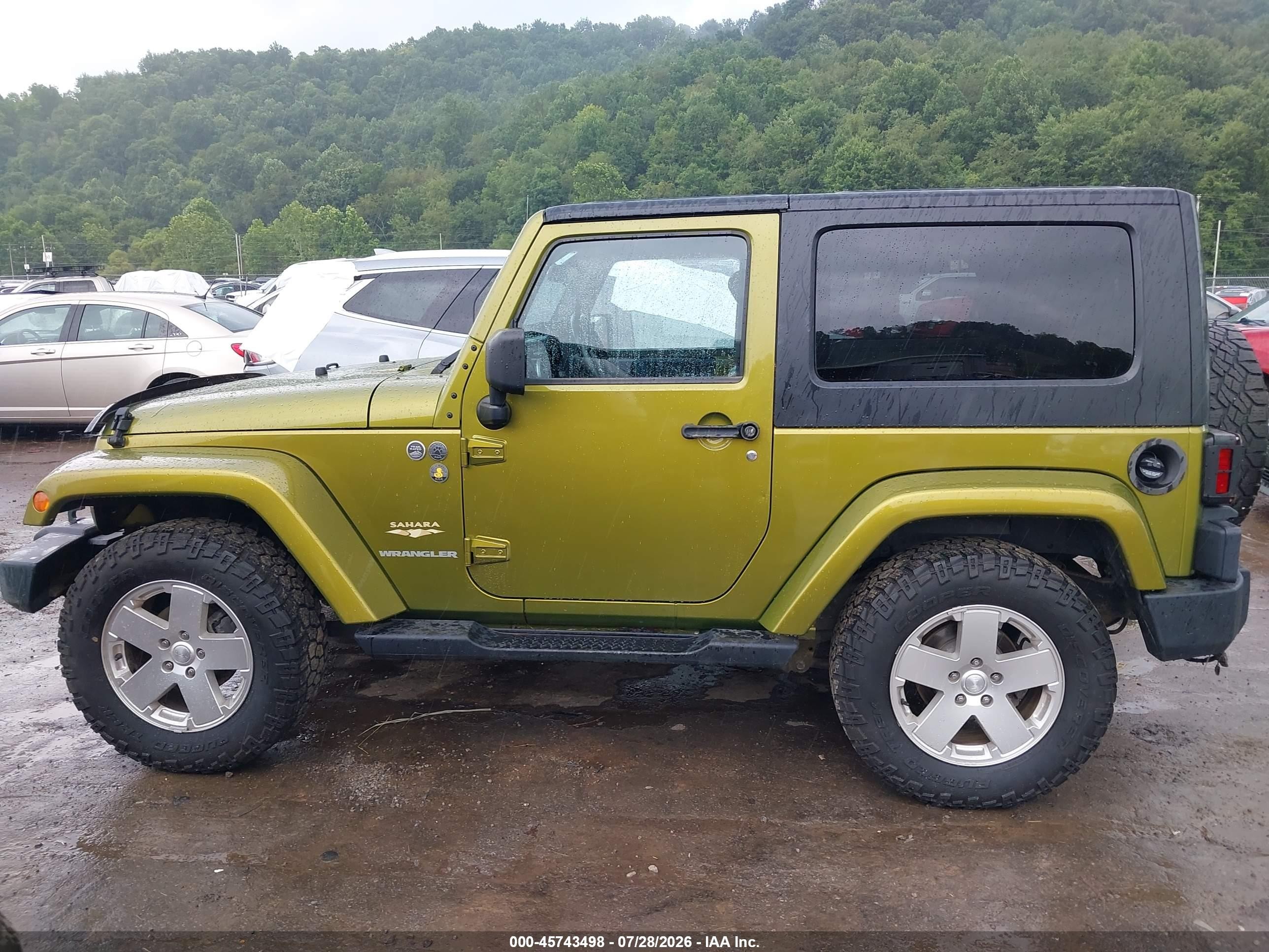 2010 Jeep Wrangler Sahara Зеленый vin: 1J4AA5D16AL221968