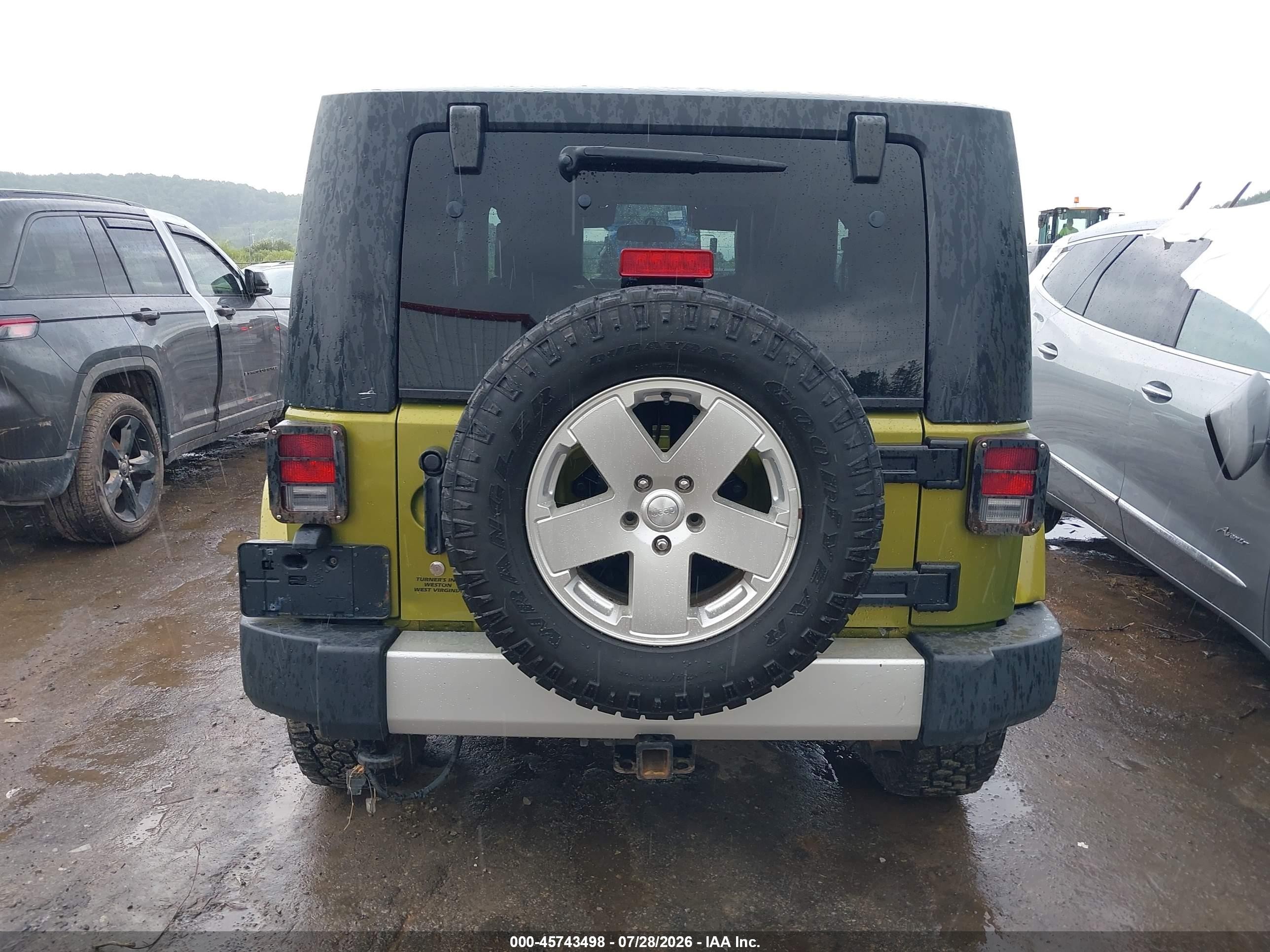 2010 Jeep Wrangler Sahara Зеленый vin: 1J4AA5D16AL221968
