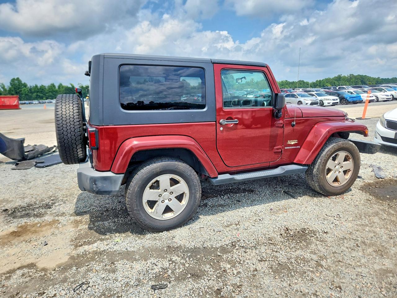 2010 Jeep Wrangler Sahara Burgundy vin: 1J4AA5D17AL181528