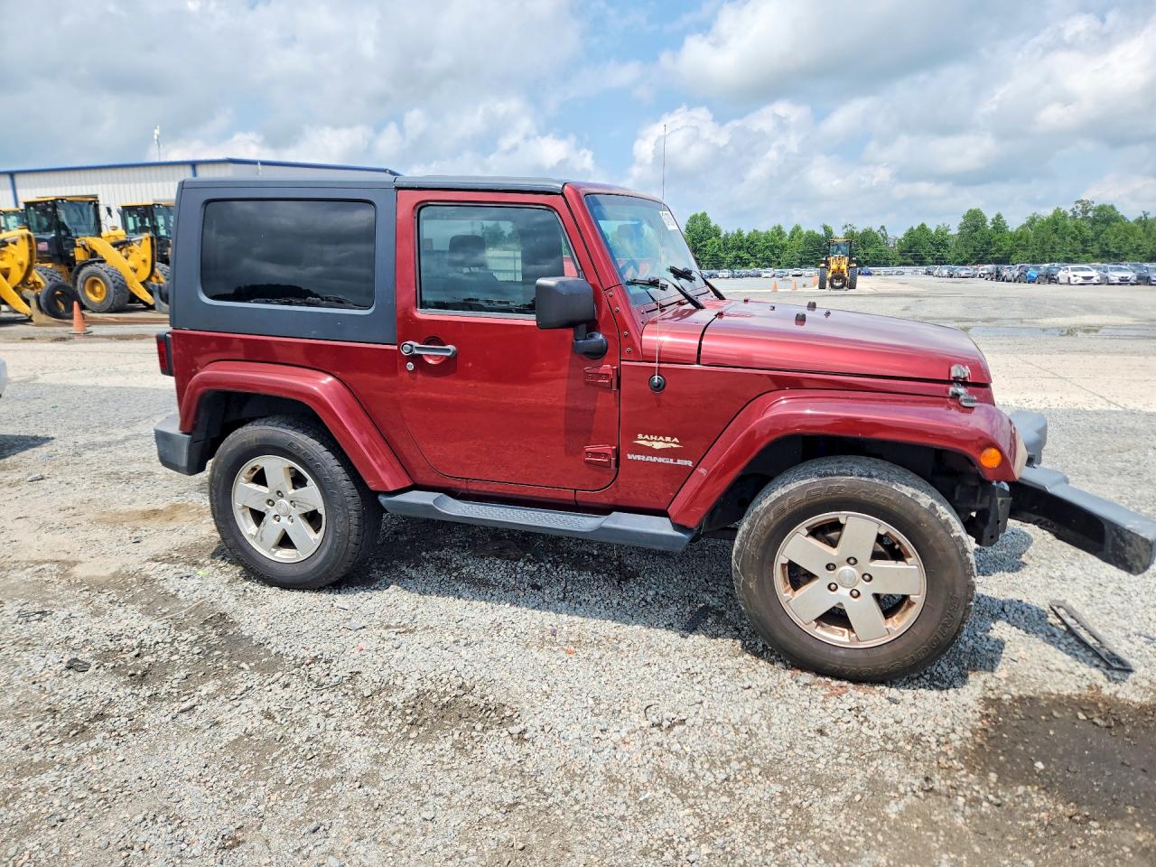 2010 Jeep Wrangler Sahara Burgundy vin: 1J4AA5D17AL181528