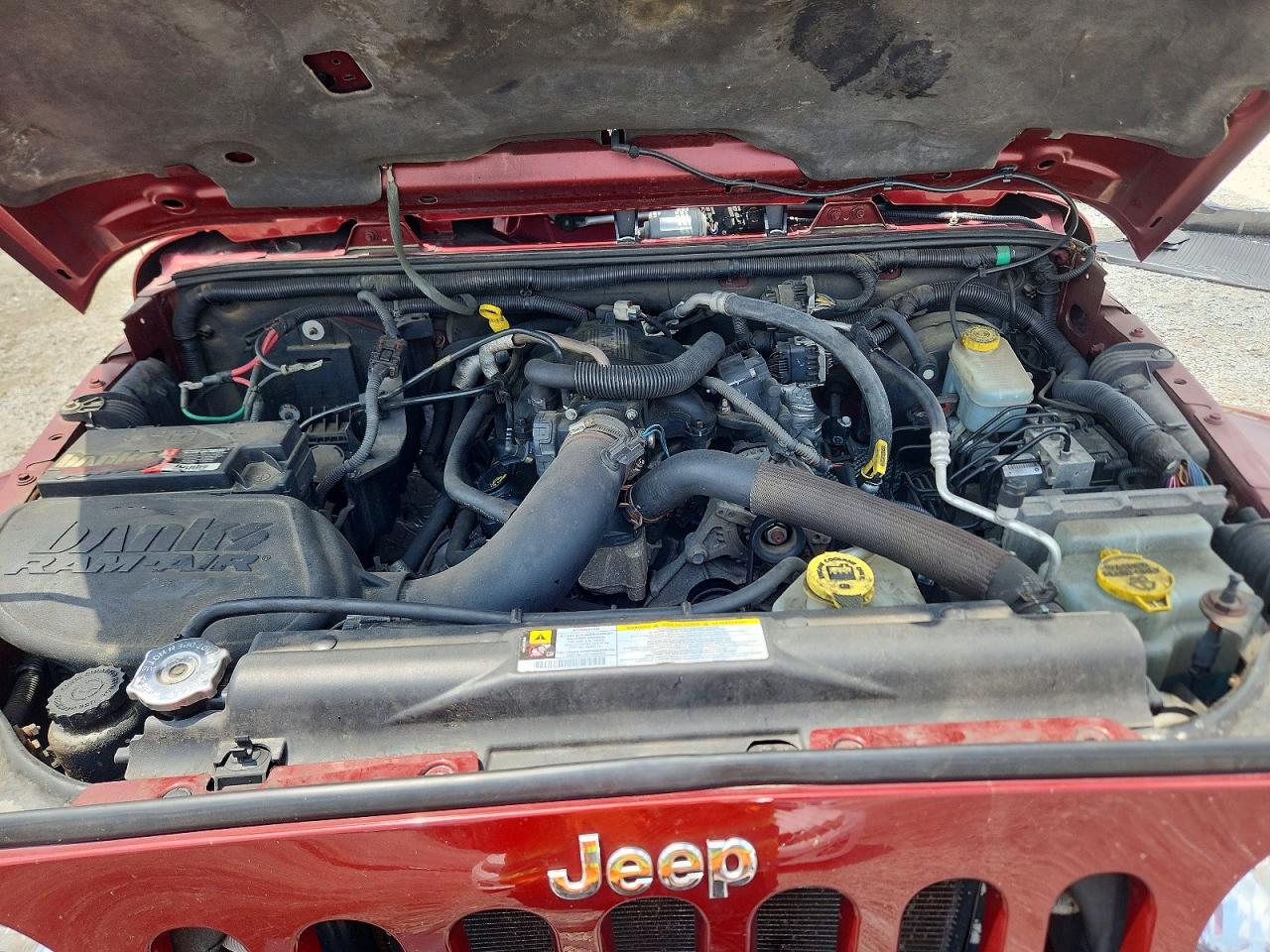 2010 Jeep Wrangler Sahara Burgundy vin: 1J4AA5D17AL181528