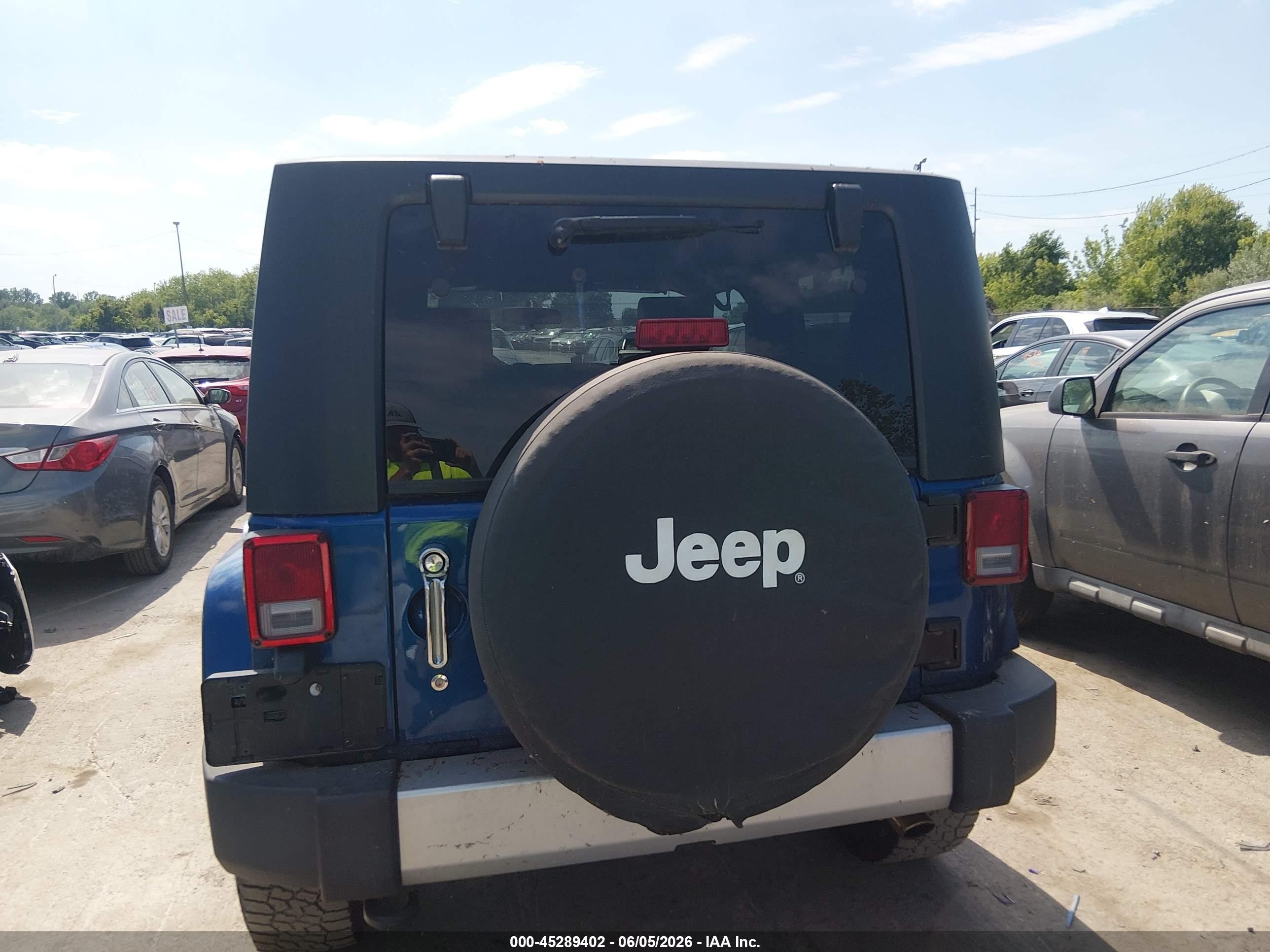 2010 Jeep Wrangler Sahara Blue vin: 1J4AA5D17AL202359