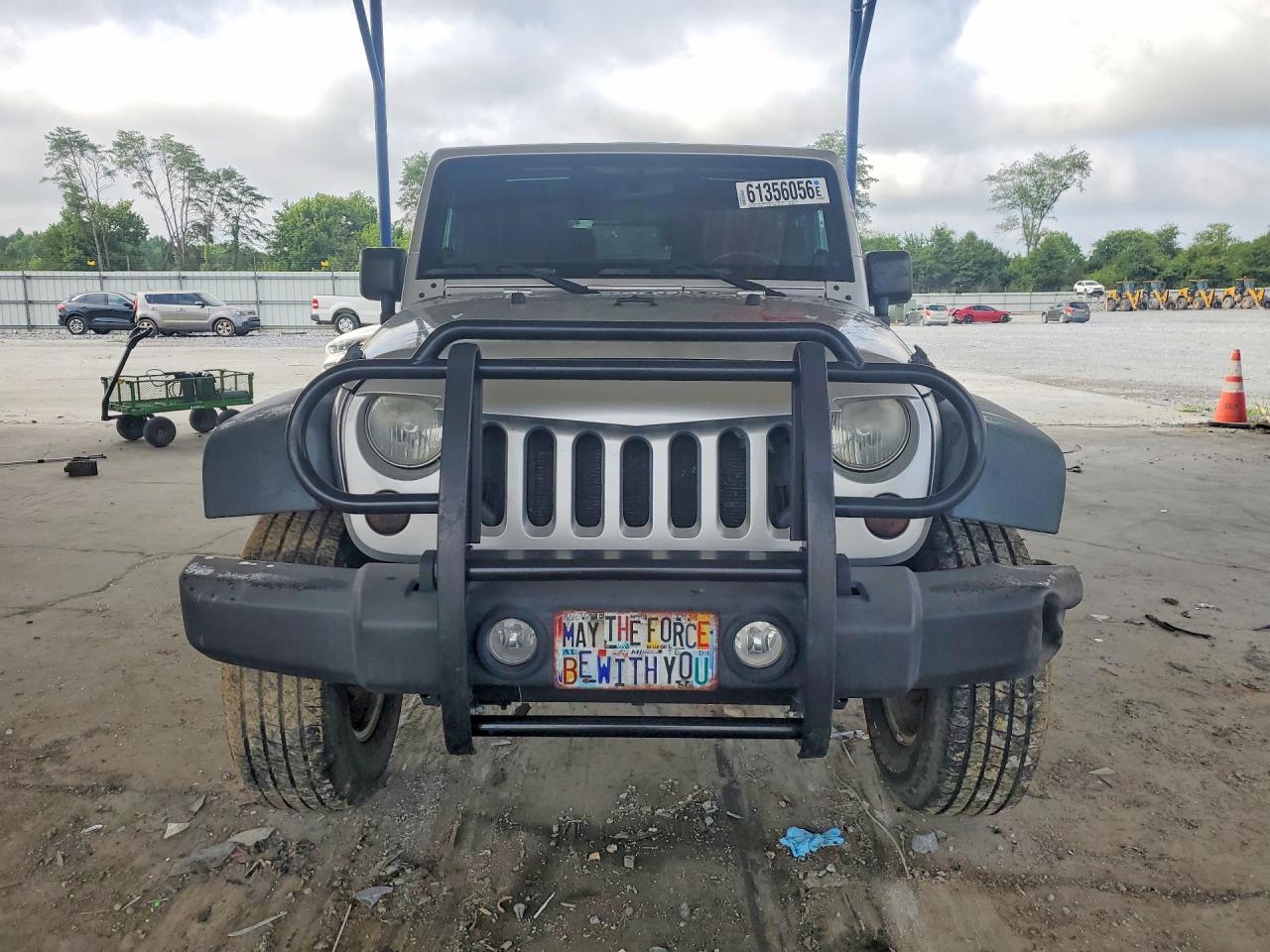 2011 Jeep Wrangler Sahara Silver vin: 1J4AA5D17BL541401