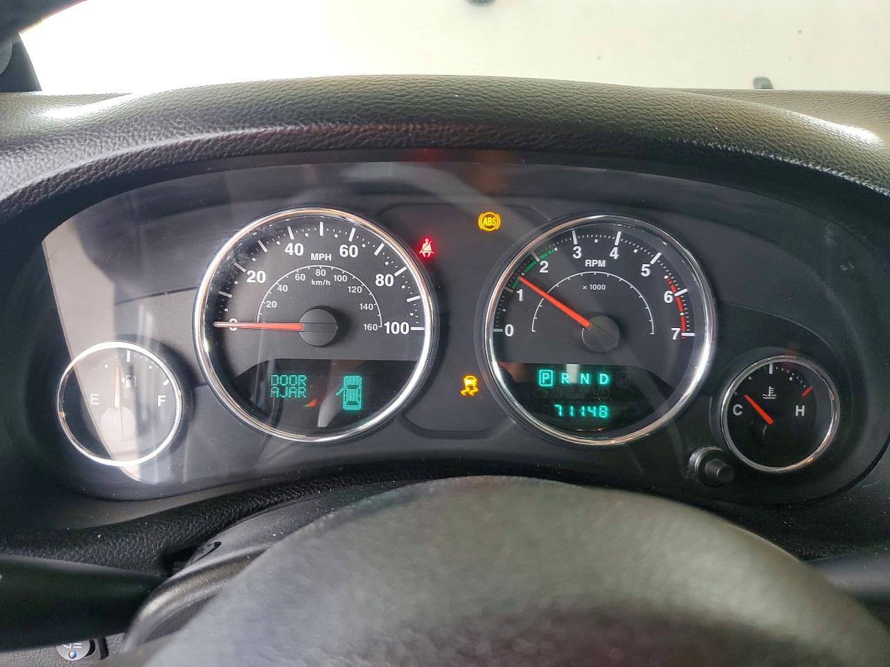 2011 Jeep Wrangler Sahara Silver vin: 1J4AA5D17BL541401
