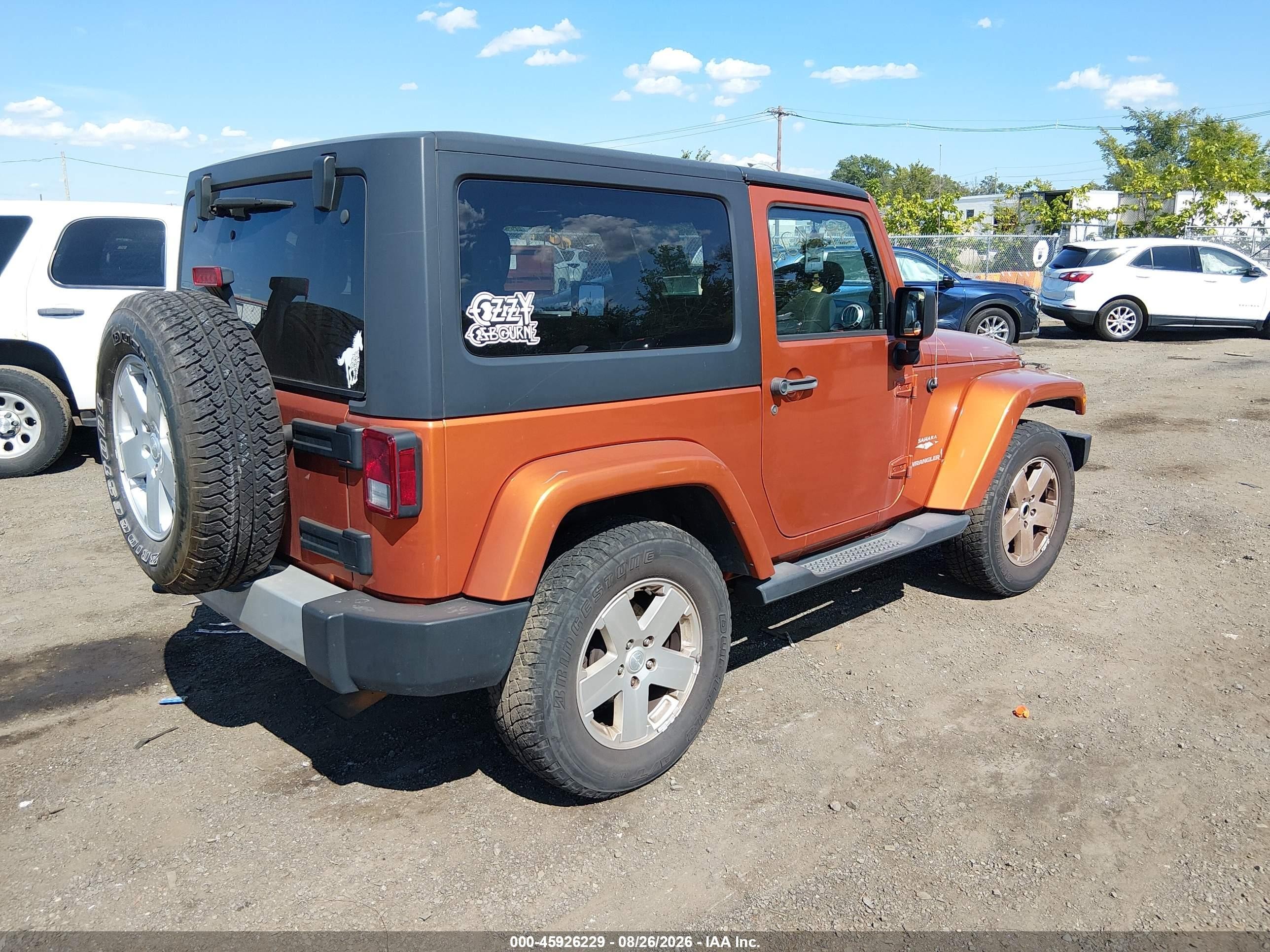 2011 Jeep Wrangler Sahara Orange vin: 1J4AA5D18BL502672