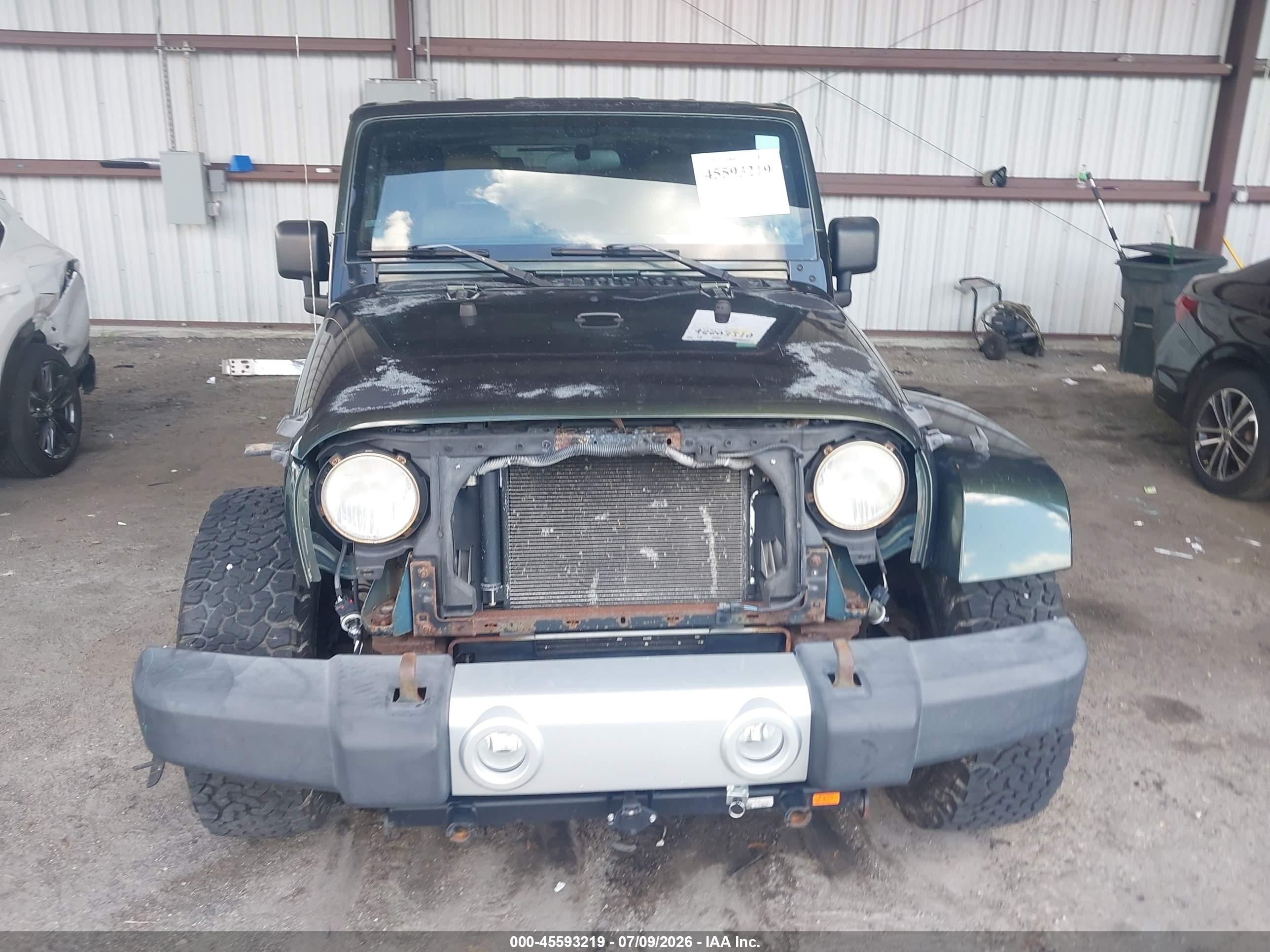 2011 Jeep Wrangler Sahara Green vin: 1J4AA5D18BL506561