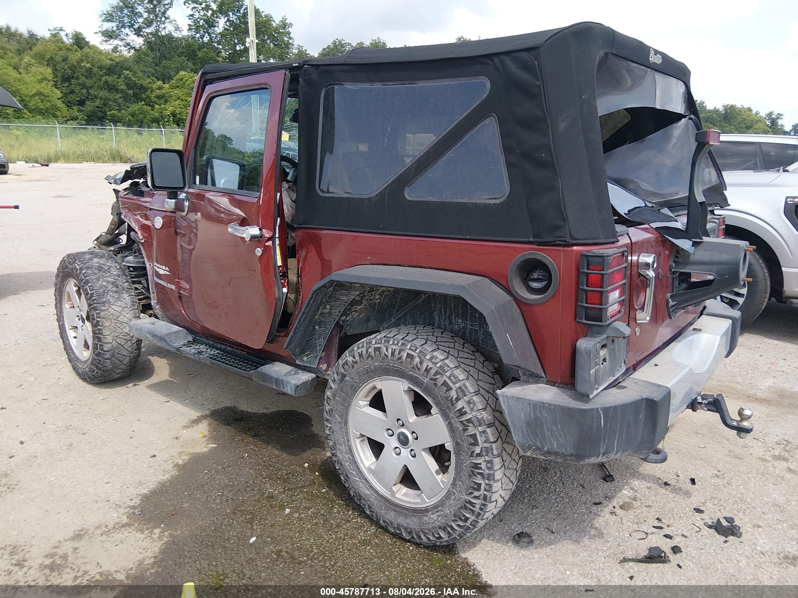 2010 Jeep Wrangler Sahara Maroon vin: 1J4AA5D19AL126062
