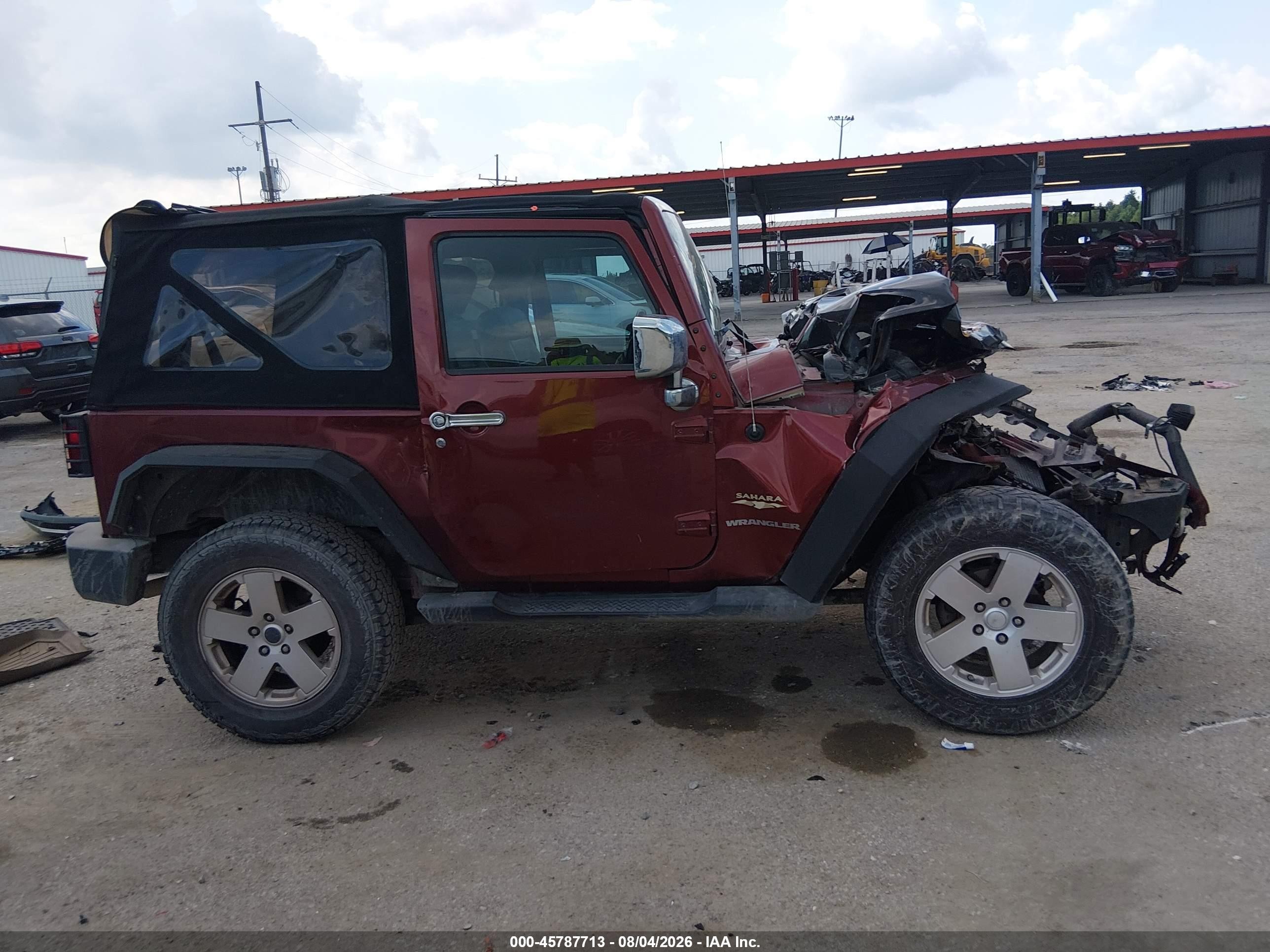 2010 Jeep Wrangler Sahara Maroon vin: 1J4AA5D19AL126062