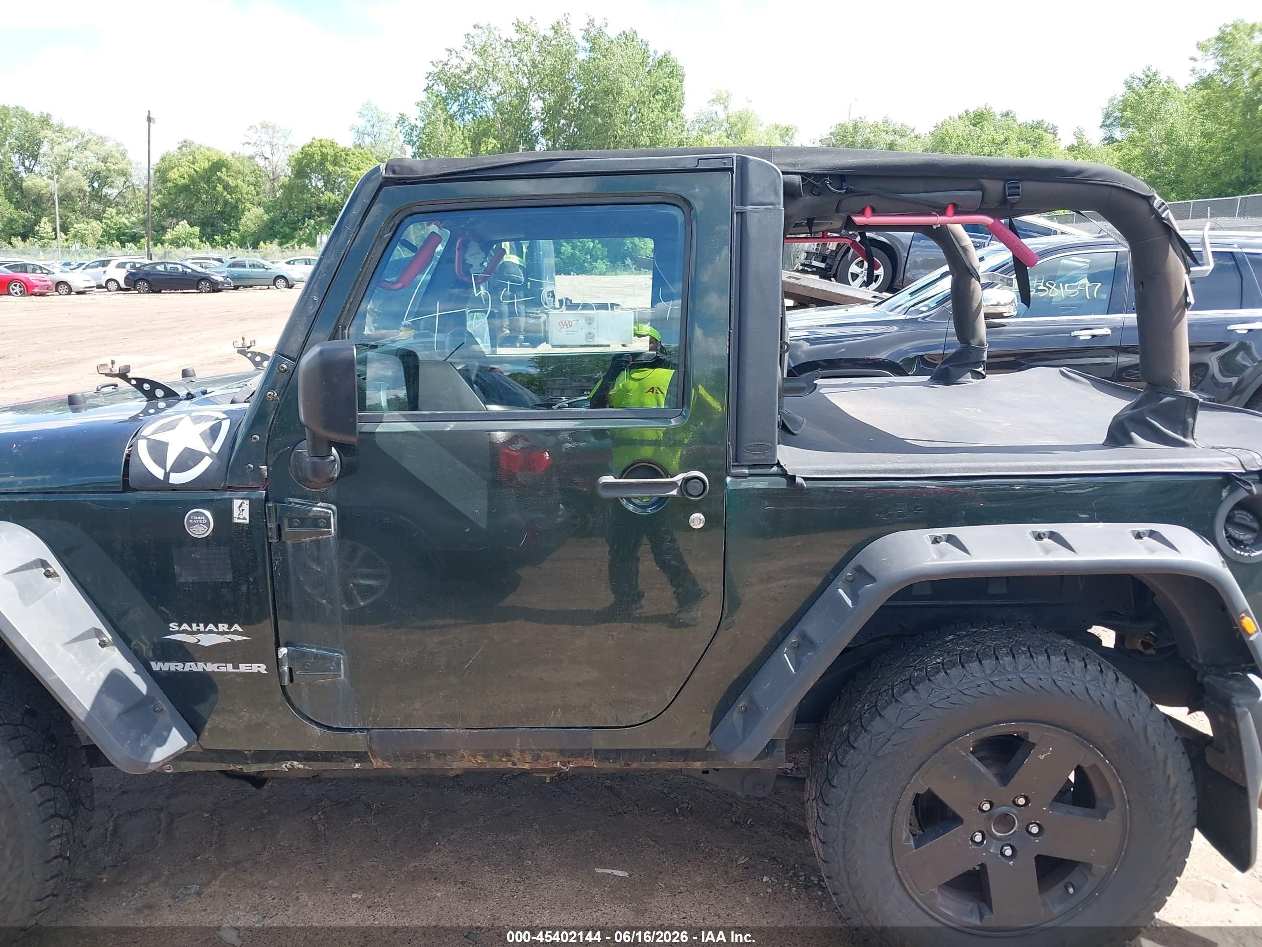 2010 Jeep Wrangler Sahara Green vin: 1J4AA5D1XAL191308