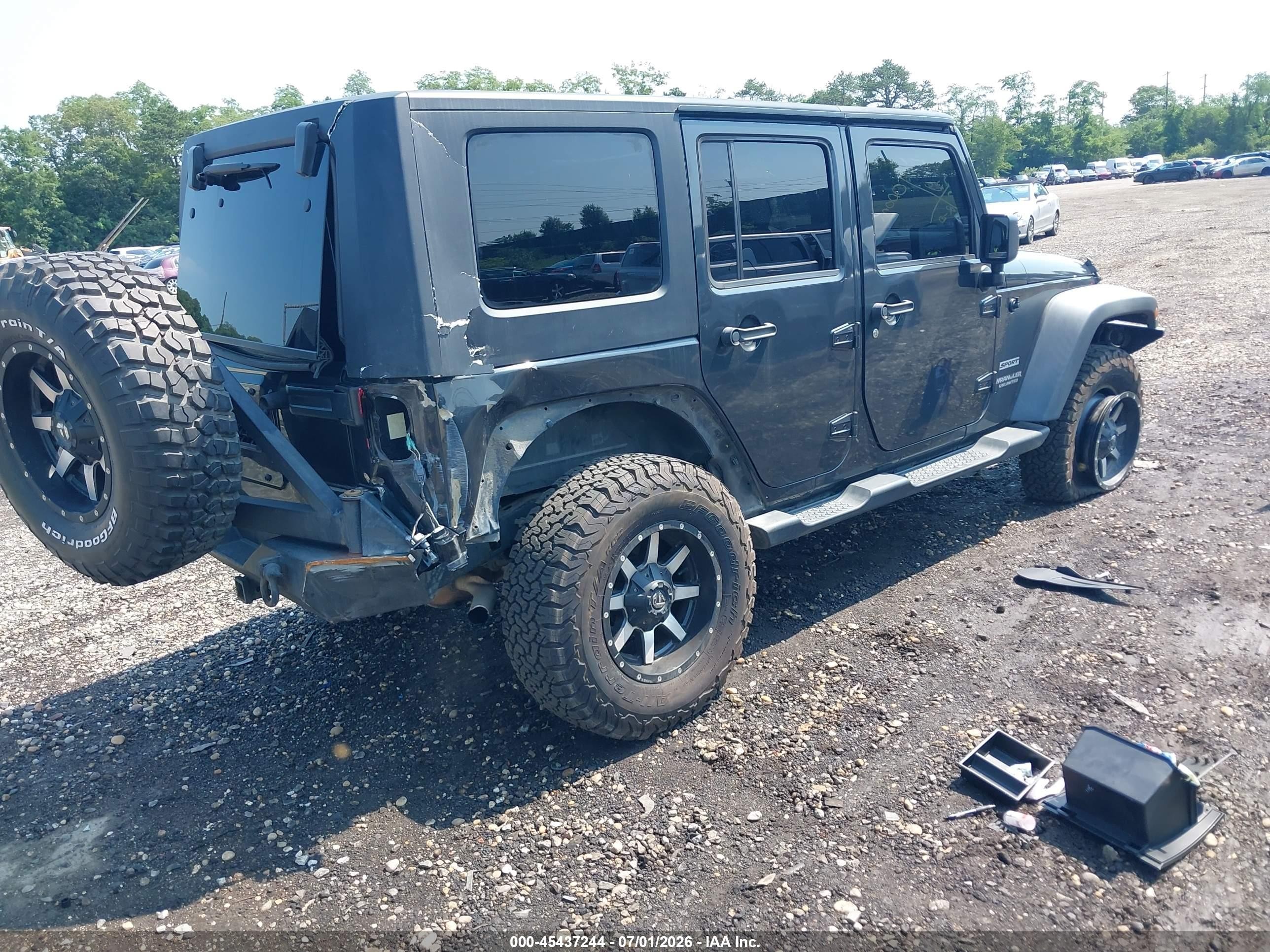 2010 Jeep Wrangler Unlimited Sport Gray vin: 1J4BA3H10AL142458