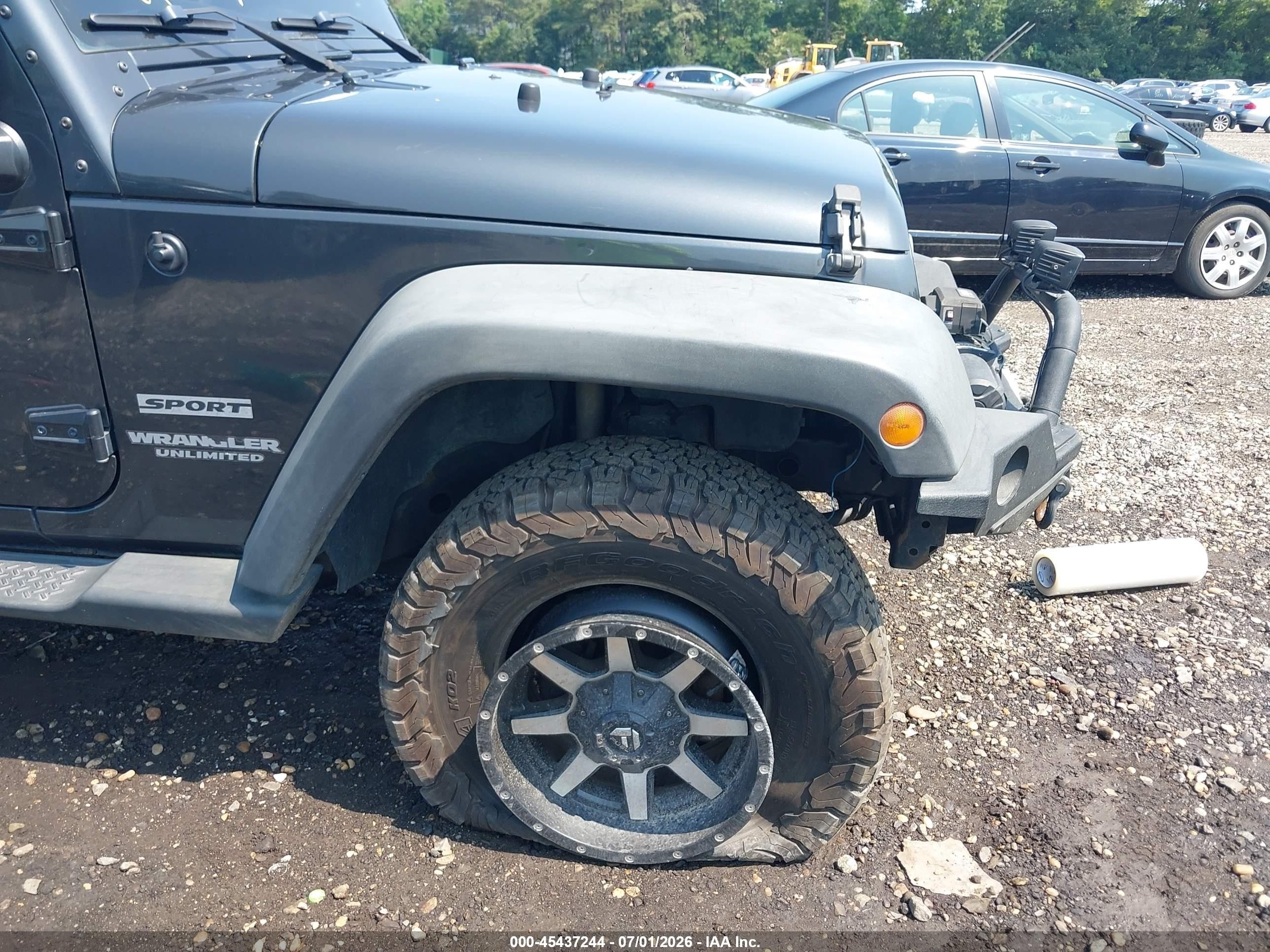2010 Jeep Wrangler Unlimited Sport Gray vin: 1J4BA3H10AL142458