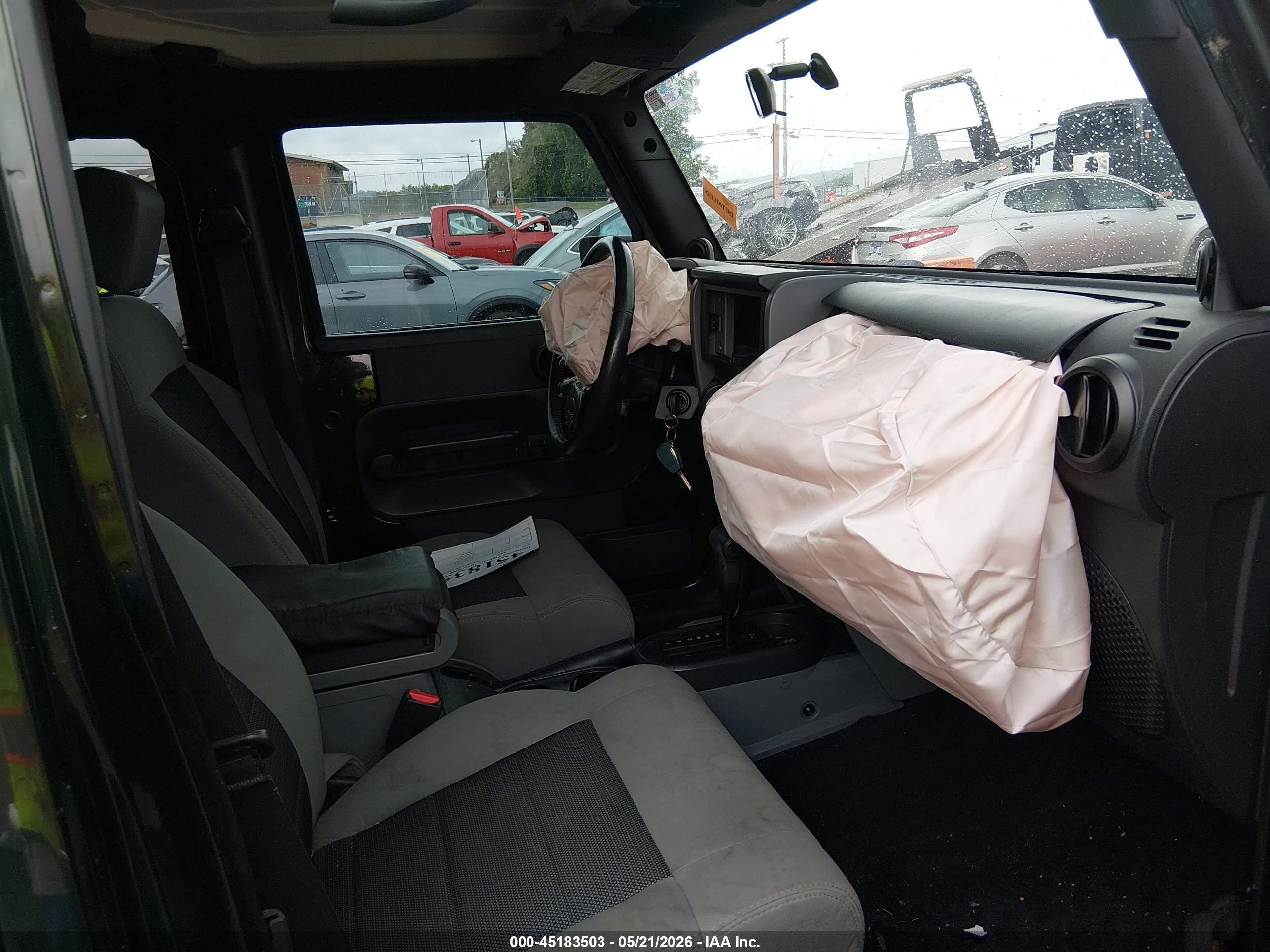 2010 Jeep Wrangler Unlimited Sport Gray vin: 1J4BA3H10AL218177