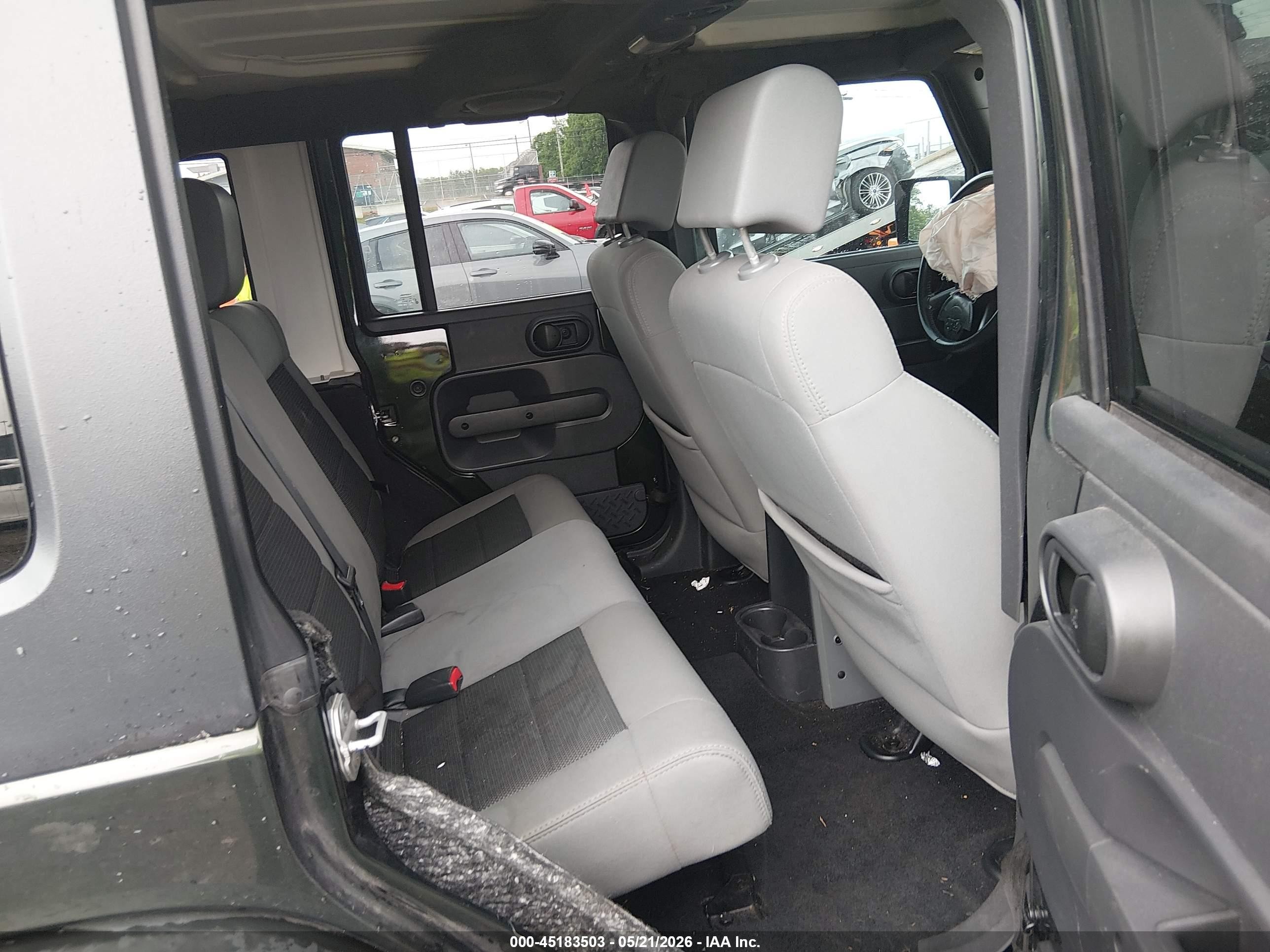 2010 Jeep Wrangler Unlimited Sport Gray vin: 1J4BA3H10AL218177