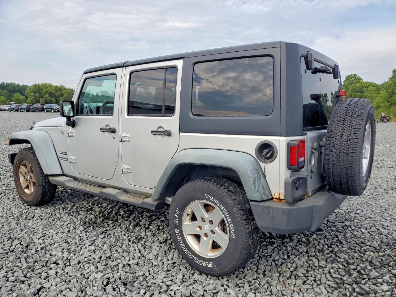 2011 Jeep Wrangler Unlimited Sport Silver vin: 1J4BA3H10BL512924