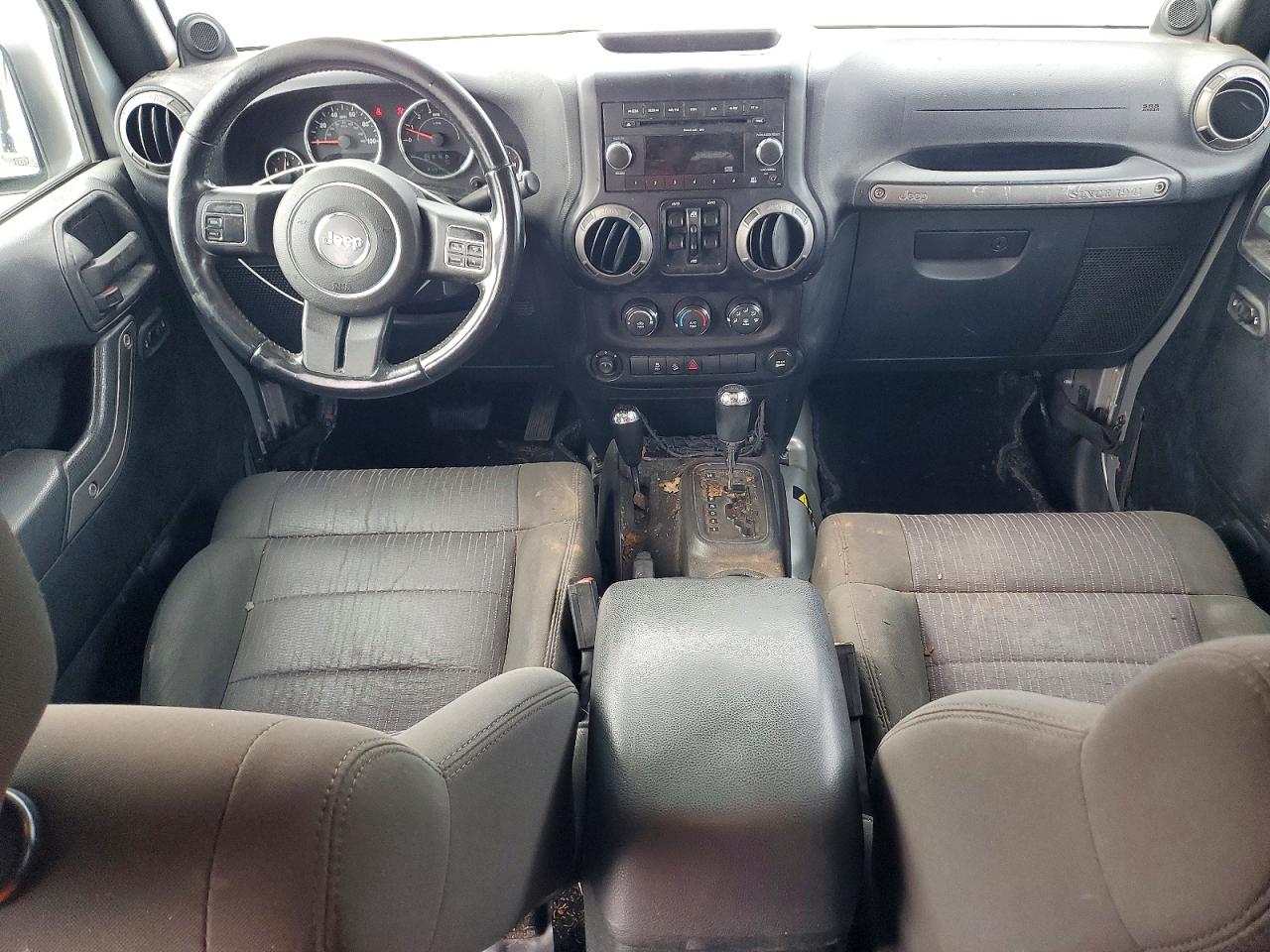 2011 Jeep Wrangler Unlimited Sport Silver vin: 1J4BA3H10BL512924