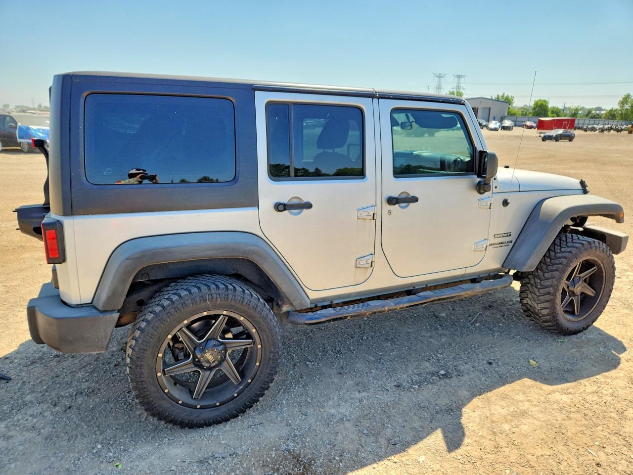 2011 Jeep Wrangler Unlimited Sport Серебряный vin: 1J4BA3H10BL575568