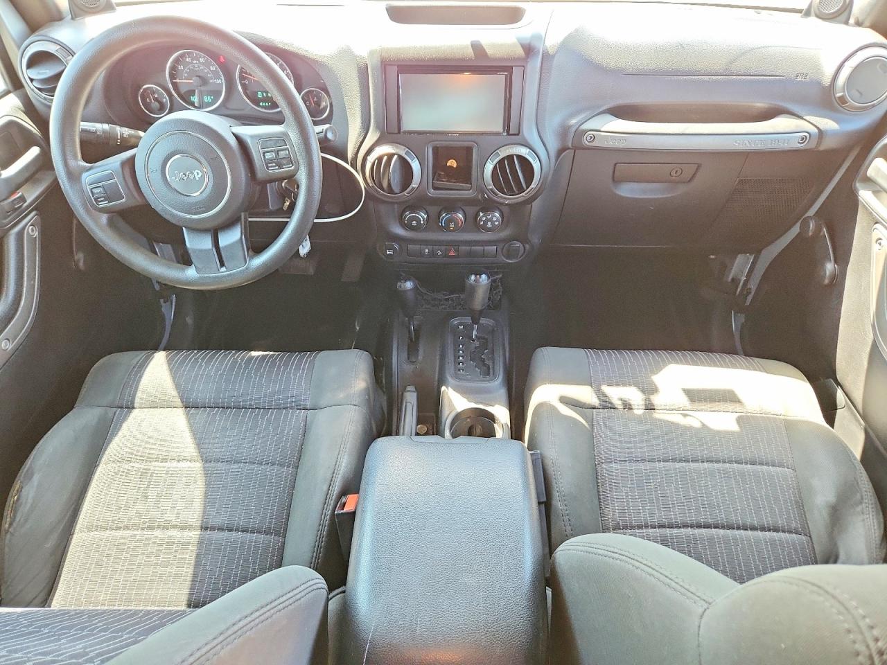 2011 Jeep Wrangler Unlimited Sport Серебряный vin: 1J4BA3H10BL575568