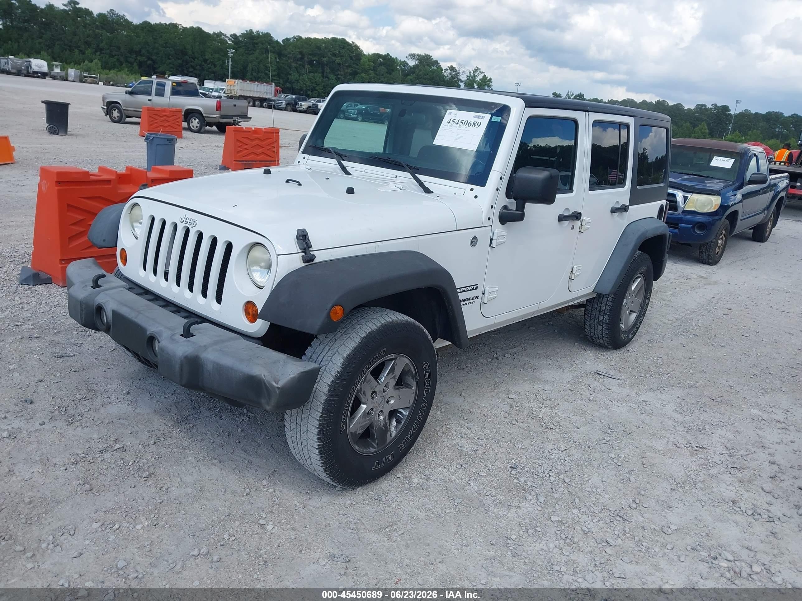 2011 Jeep Wrangler Unlimited Sport Белый vin: 1J4BA3H10BL597182