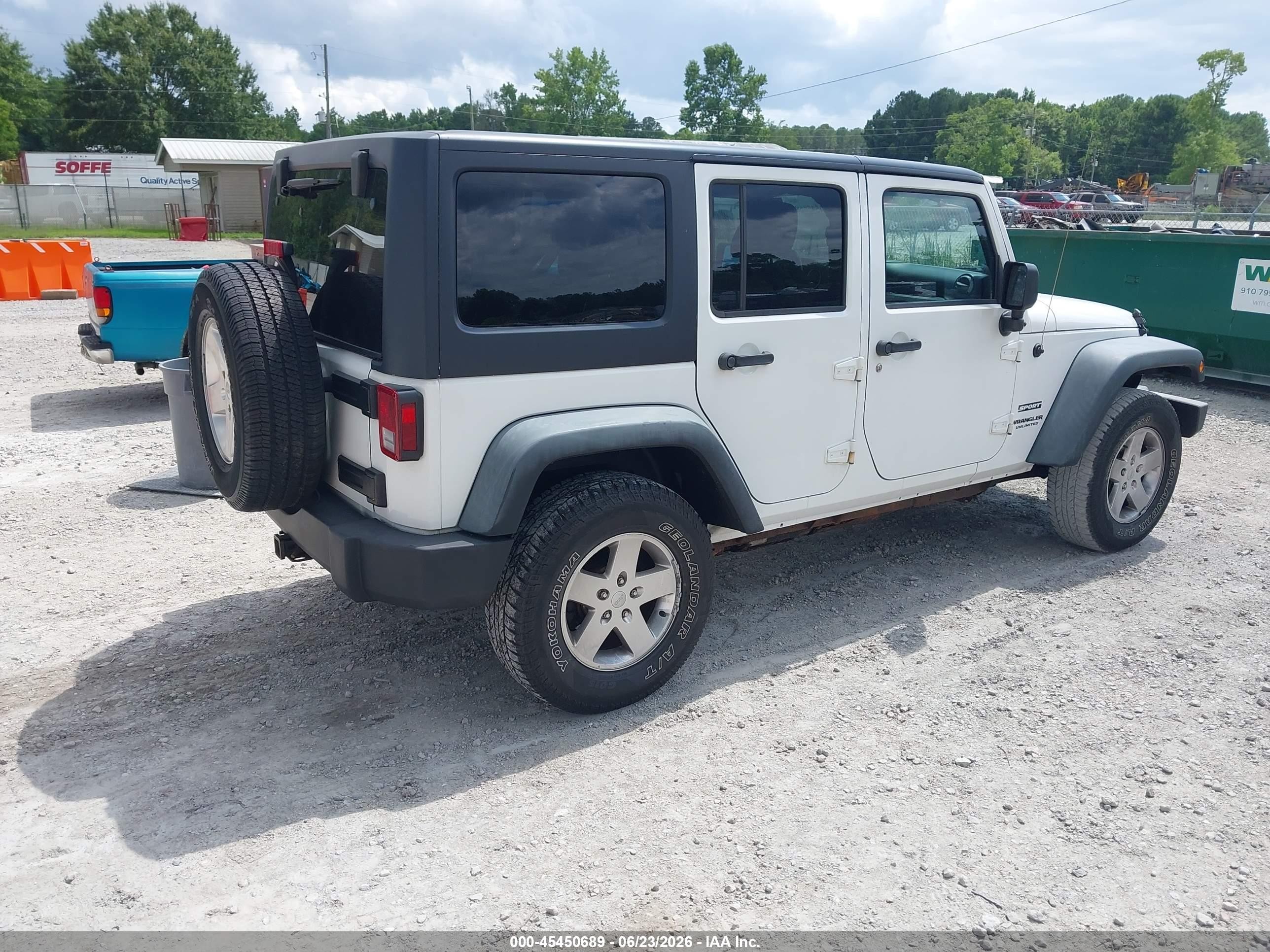 2011 Jeep Wrangler Unlimited Sport Белый vin: 1J4BA3H10BL597182