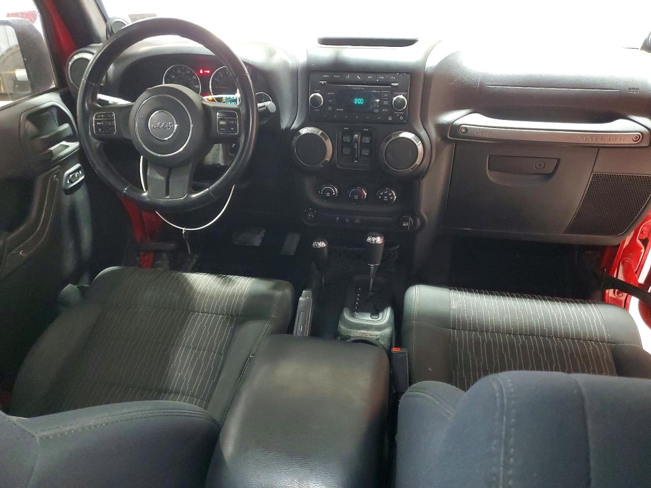2011 Jeep Wrangler Unlimited Sport Red vin: 1J4BA3H10BL638409