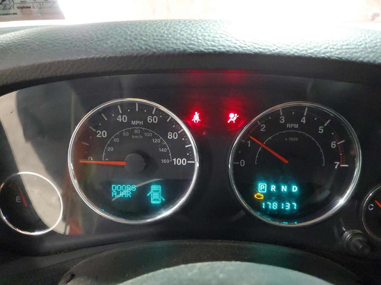 2011 Jeep Wrangler Unlimited Sport Red vin: 1J4BA3H10BL638409