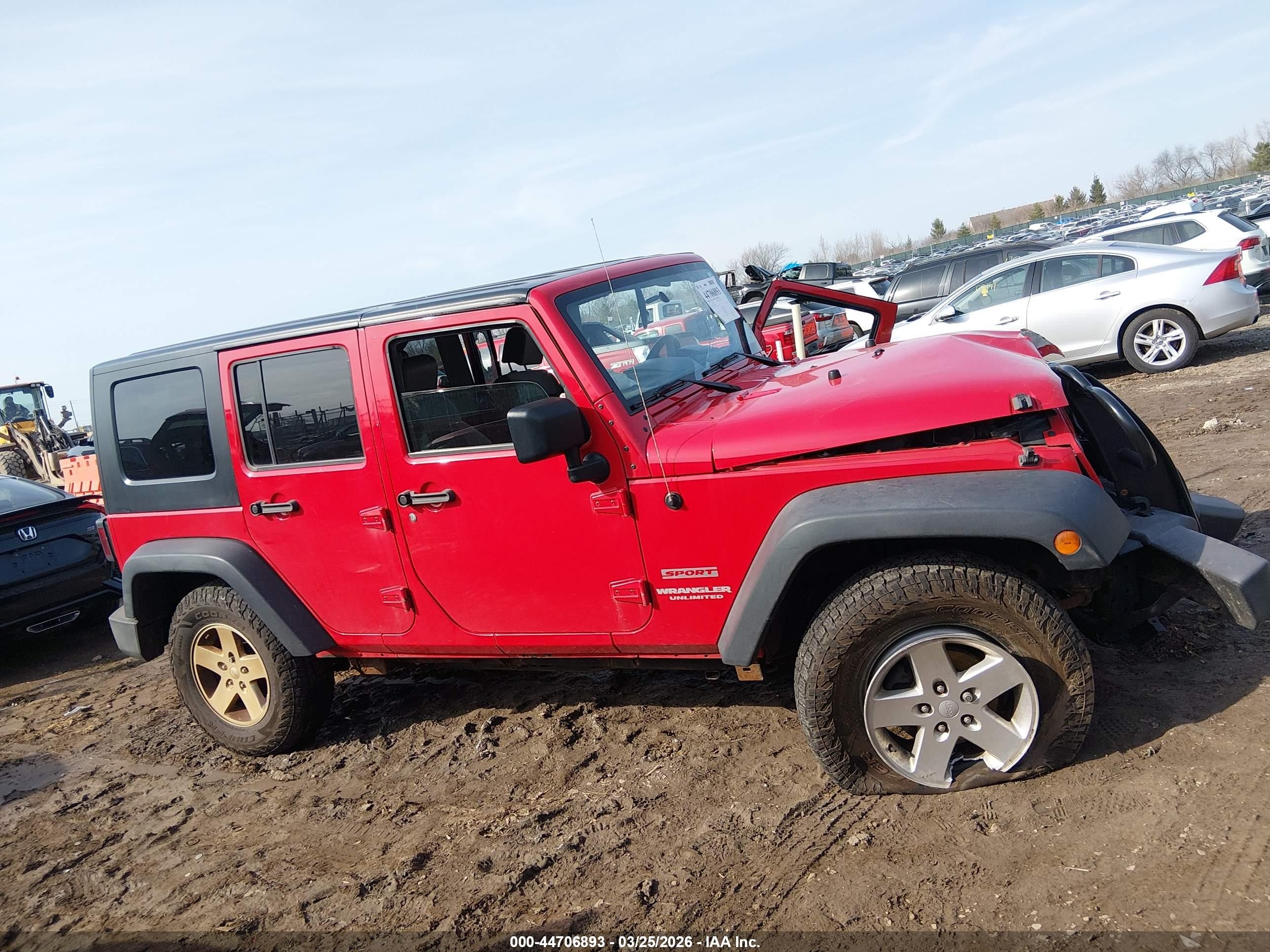 2010 Jeep Wrangler Unlimited Sport Red vin: 1J4BA3H11AL112983