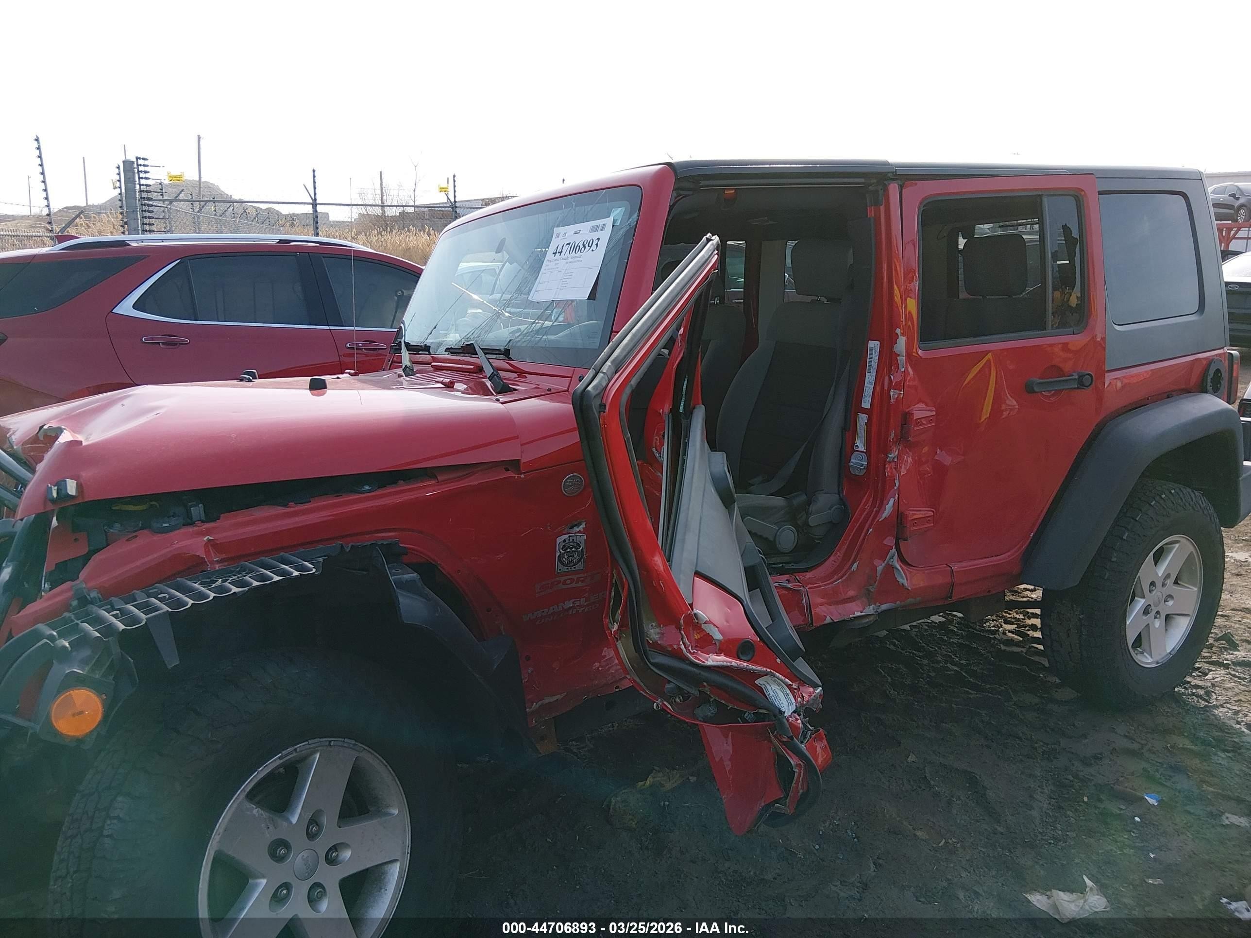 2010 Jeep Wrangler Unlimited Sport Red vin: 1J4BA3H11AL112983