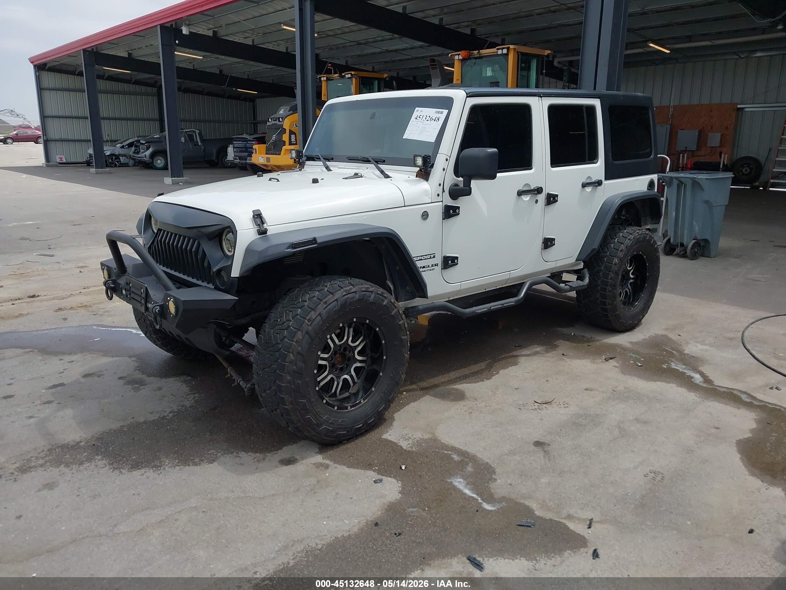 2010 Jeep Wrangler Unlimited Sport White vin: 1J4BA3H11AL207320