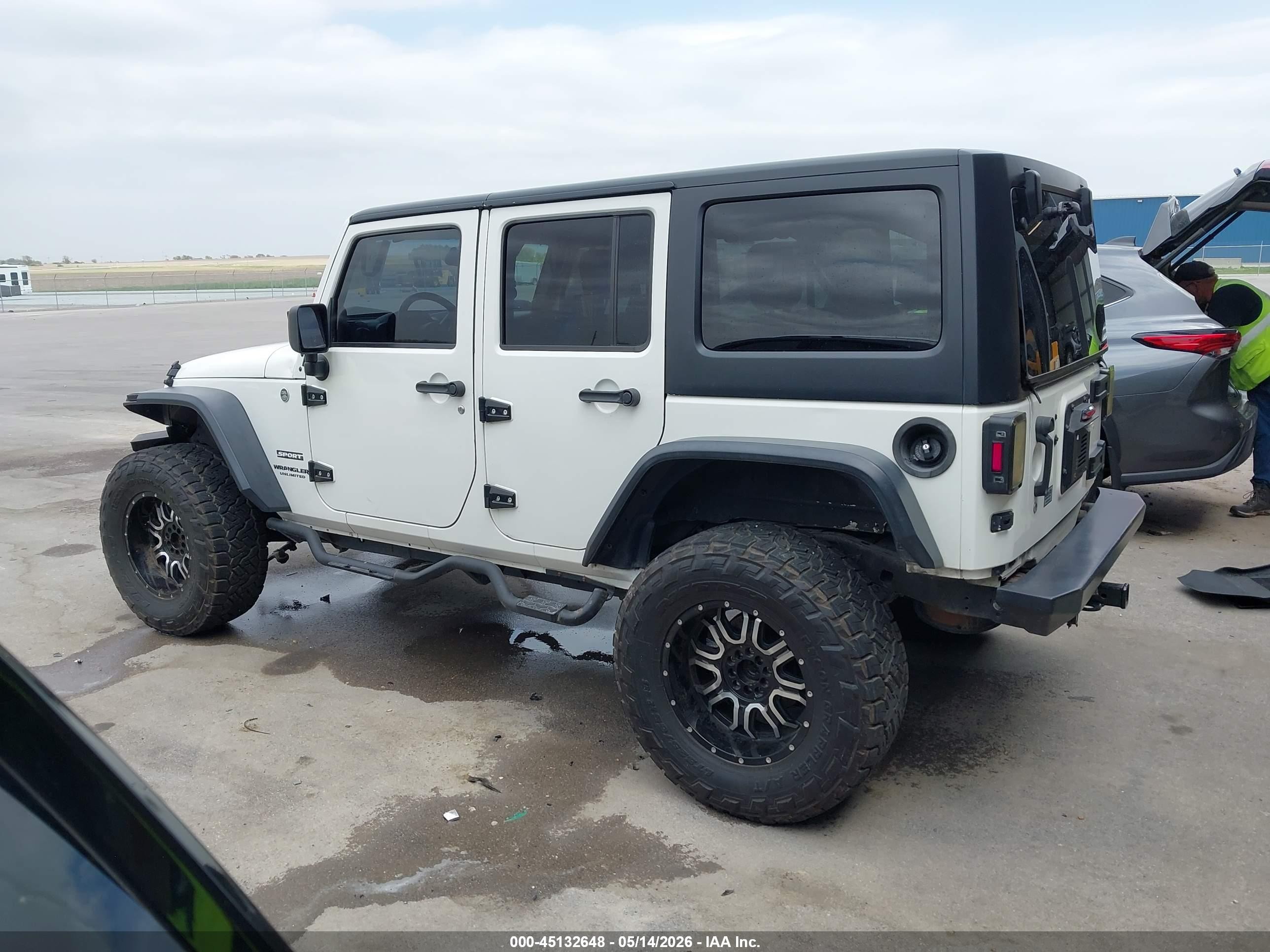 2010 Jeep Wrangler Unlimited Sport White vin: 1J4BA3H11AL207320