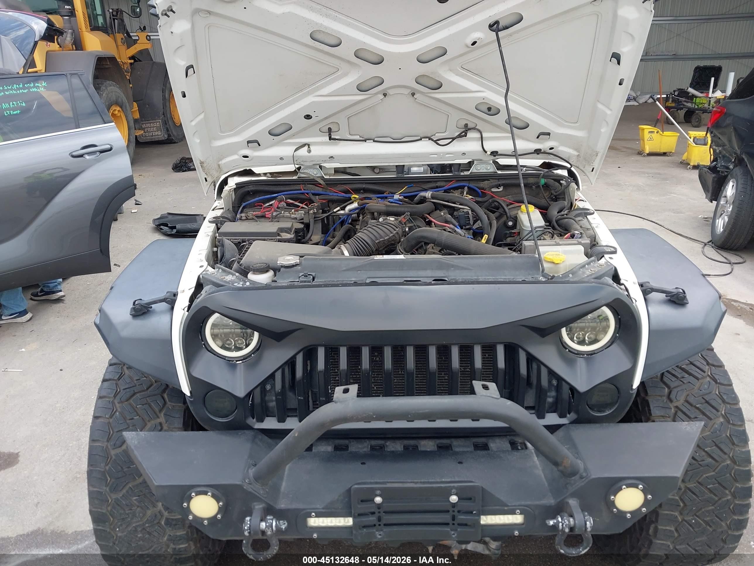 2010 Jeep Wrangler Unlimited Sport White vin: 1J4BA3H11AL207320