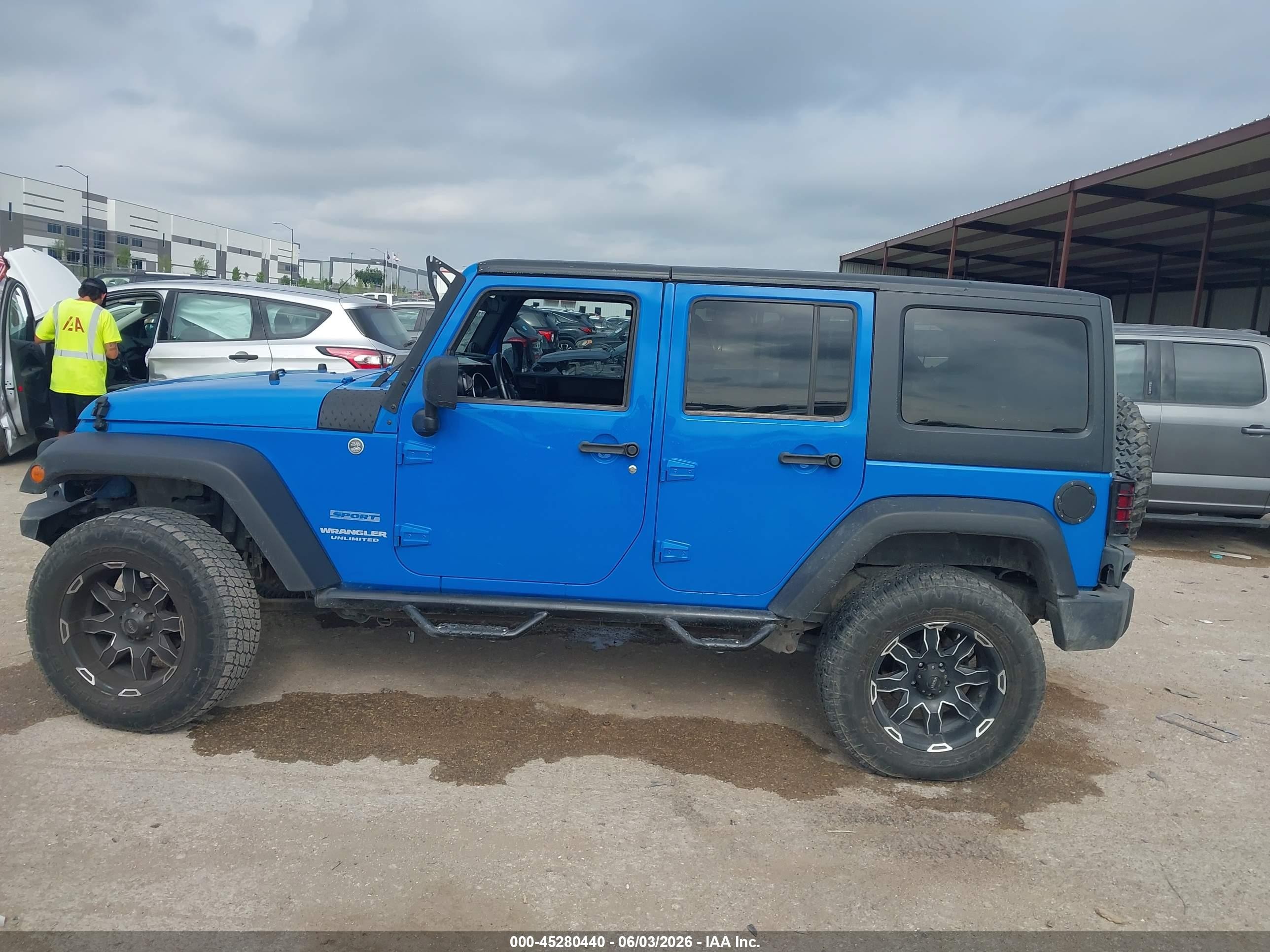 2011 Jeep Wrangler Unlimited Sport Blue vin: 1J4BA3H11BL600915