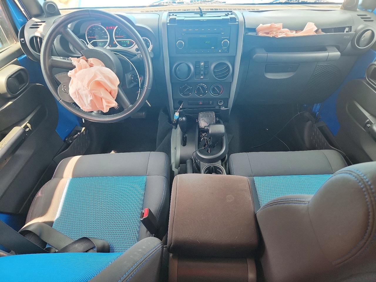 2010 Jeep Wrangler Unlimited Sport Blue vin: 1J4BA3H12AL160024