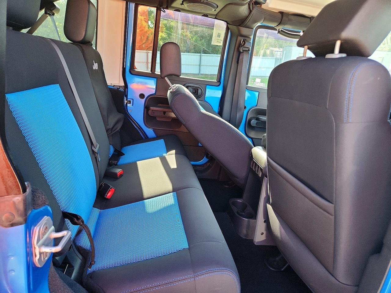 2010 Jeep Wrangler Unlimited Sport Blue vin: 1J4BA3H12AL160024