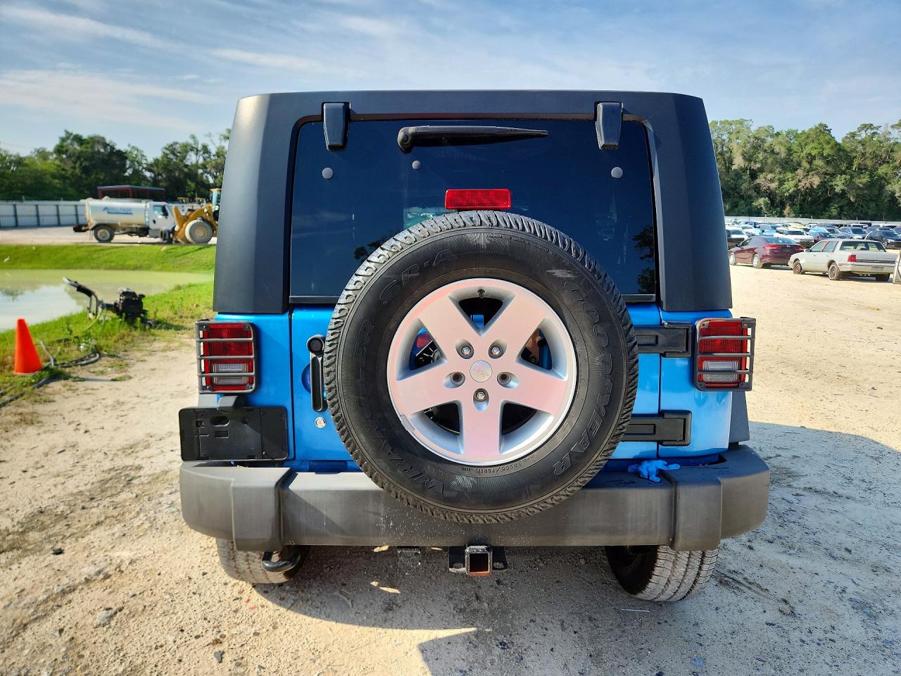 2010 Jeep Wrangler Unlimited Sport Blue vin: 1J4BA3H12AL160024
