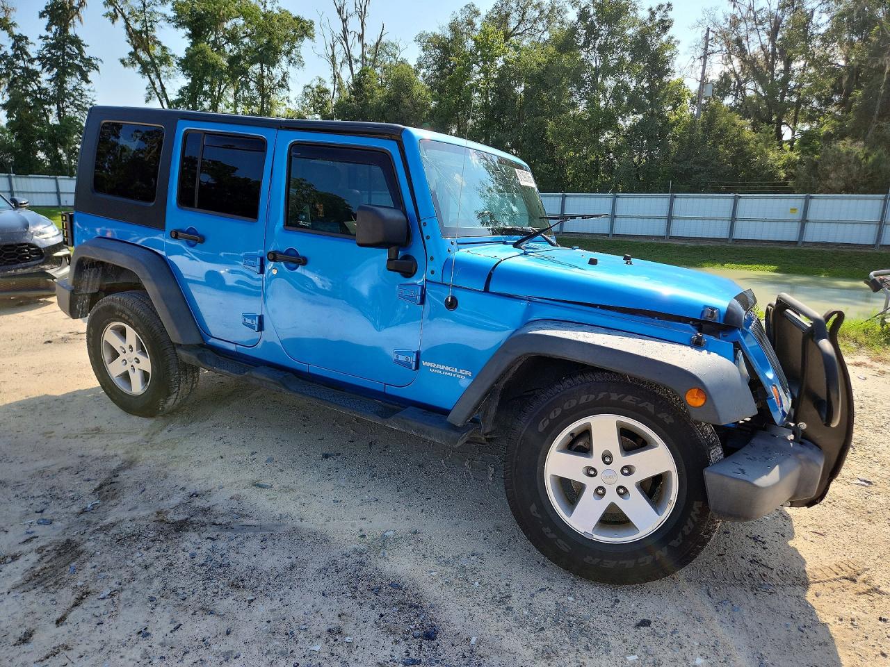 2010 Jeep Wrangler Unlimited Sport Blue vin: 1J4BA3H12AL160024