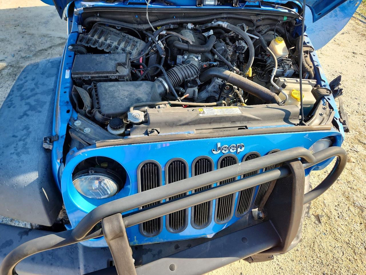 2010 Jeep Wrangler Unlimited Sport Blue vin: 1J4BA3H12AL160024