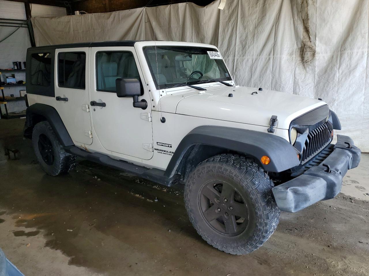 2010 Jeep Wrangler Unlimited Sport White vin: 1J4BA3H12AL170567